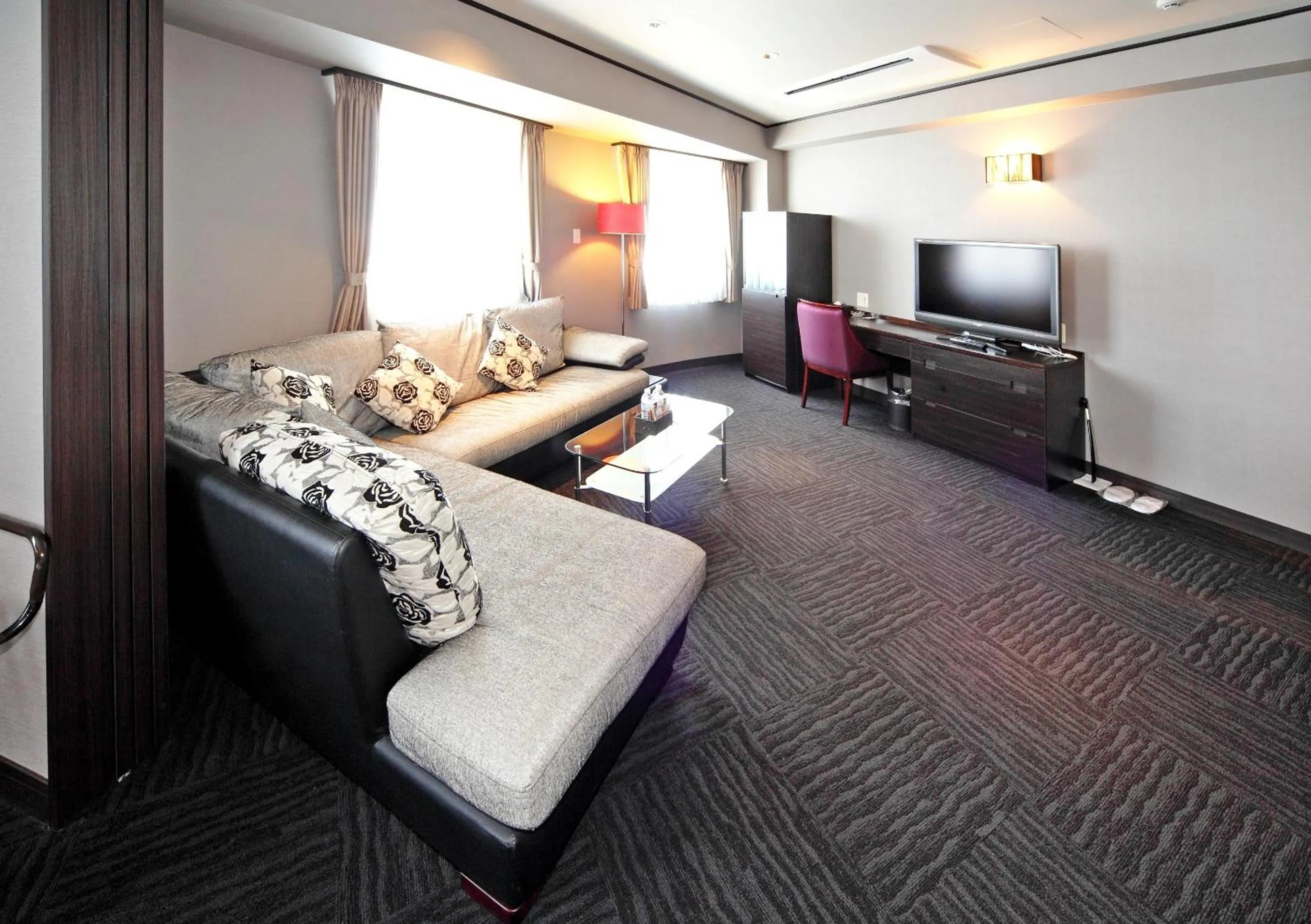 Day in Hotel Sunplaza Osaka Sakai Annex