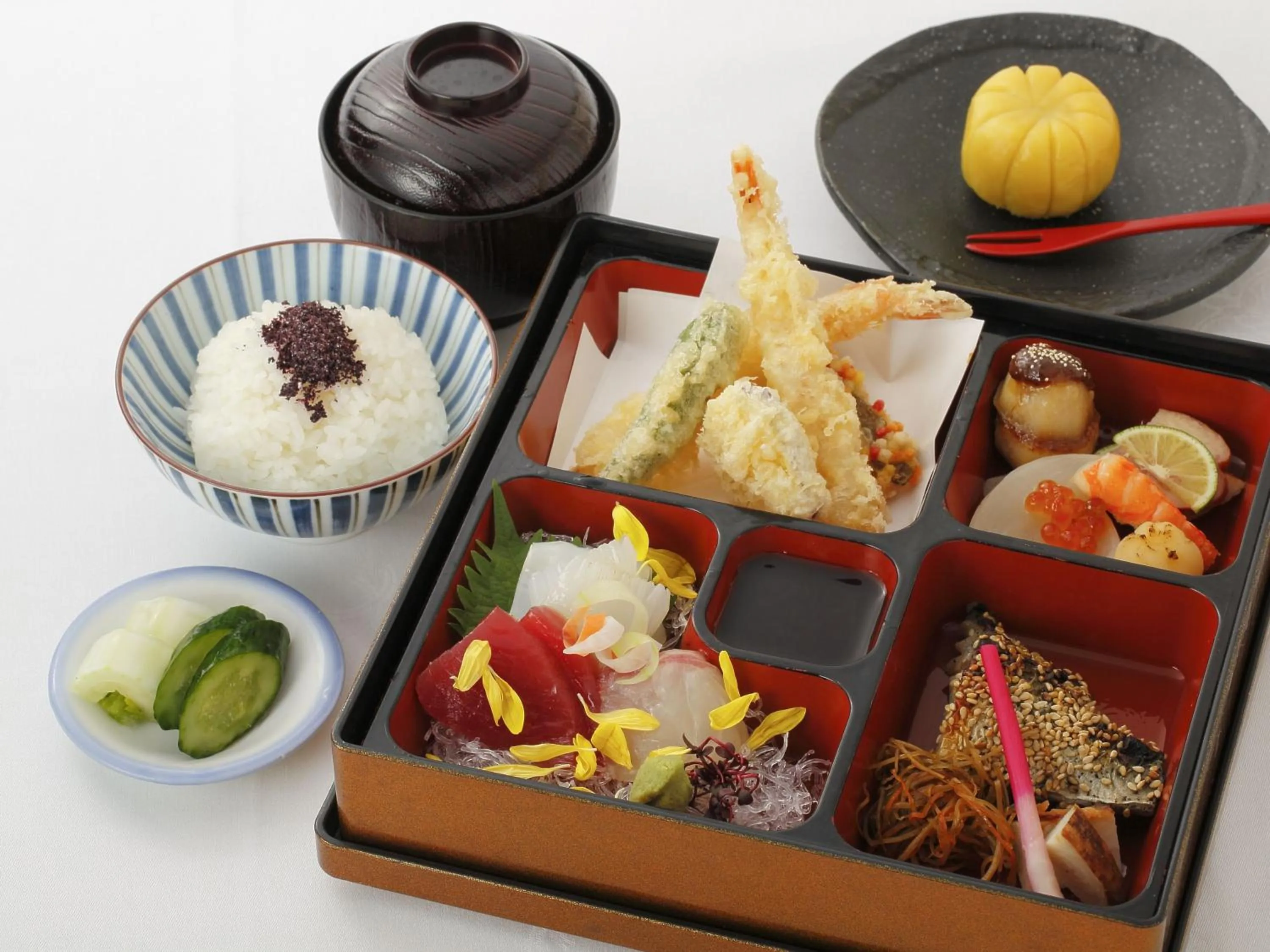 Food in Hotel Sunplaza Osaka Sakai Annex