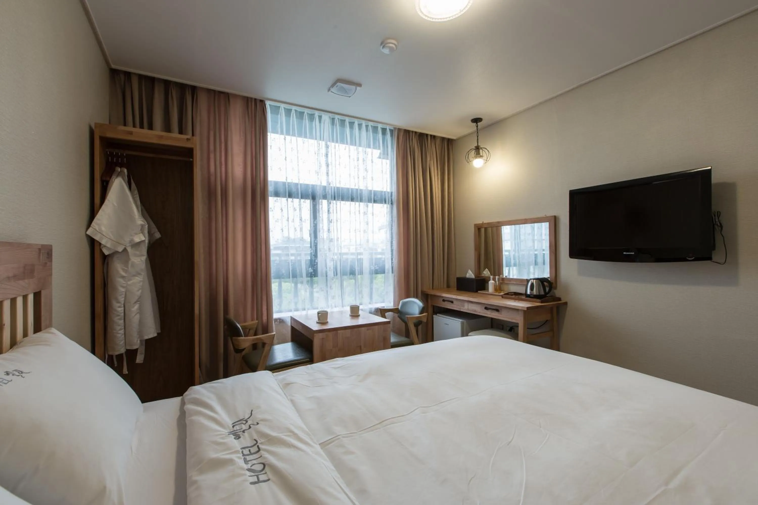 Bedroom, Bed in Elin Hotel