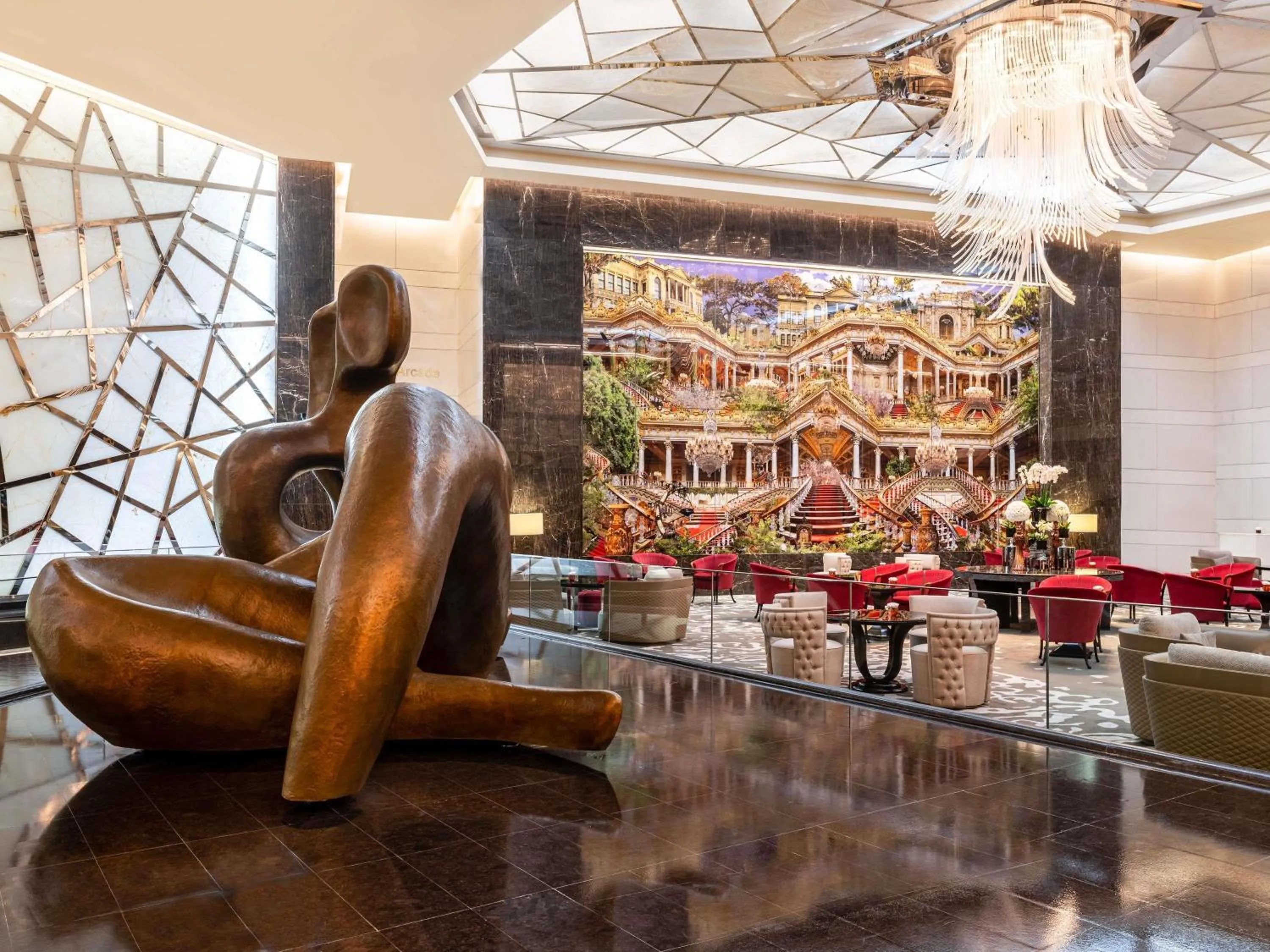 Restaurant/places to eat in Raffles Istanbul