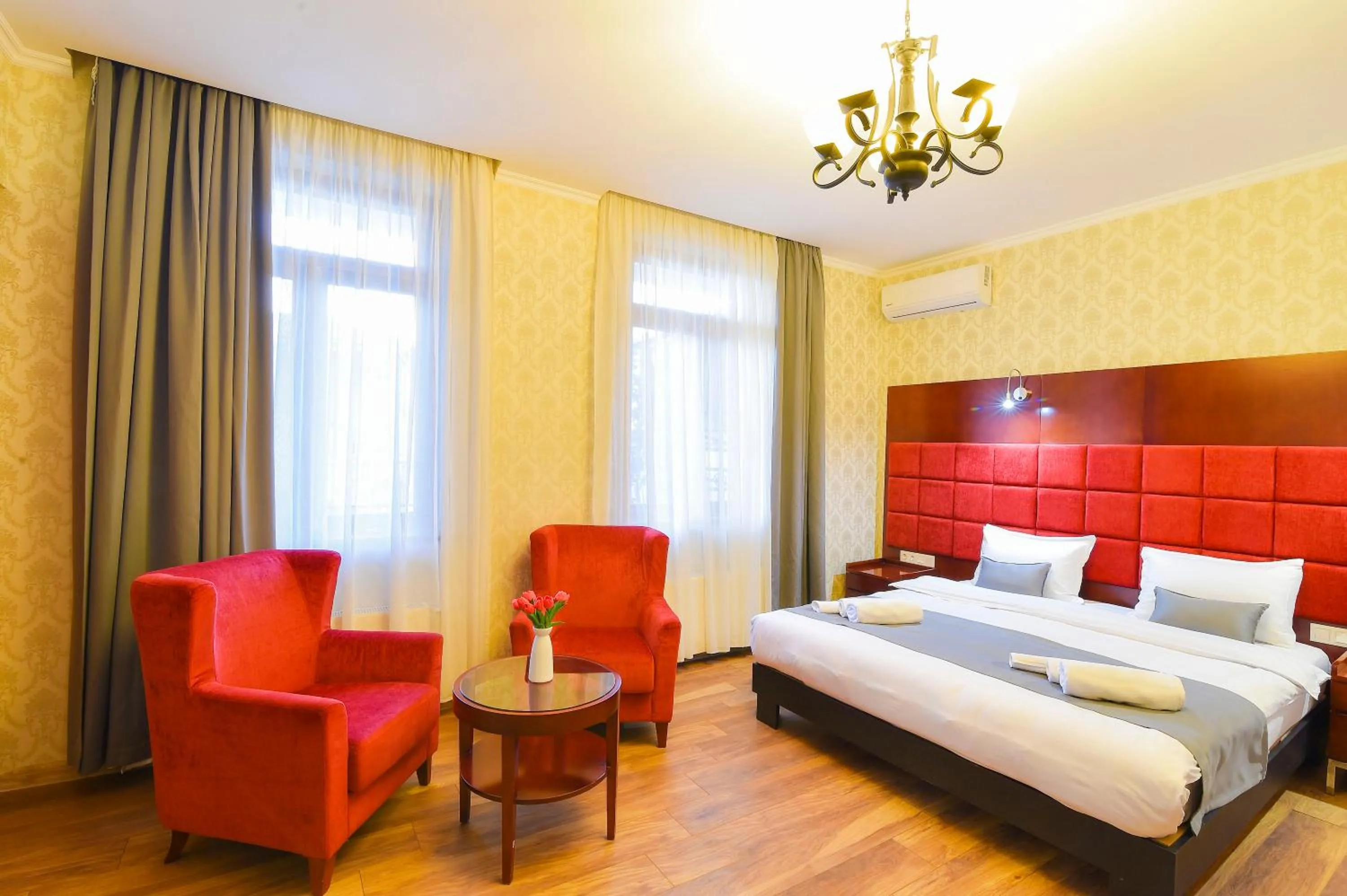 Bed in Kraveli Hotel