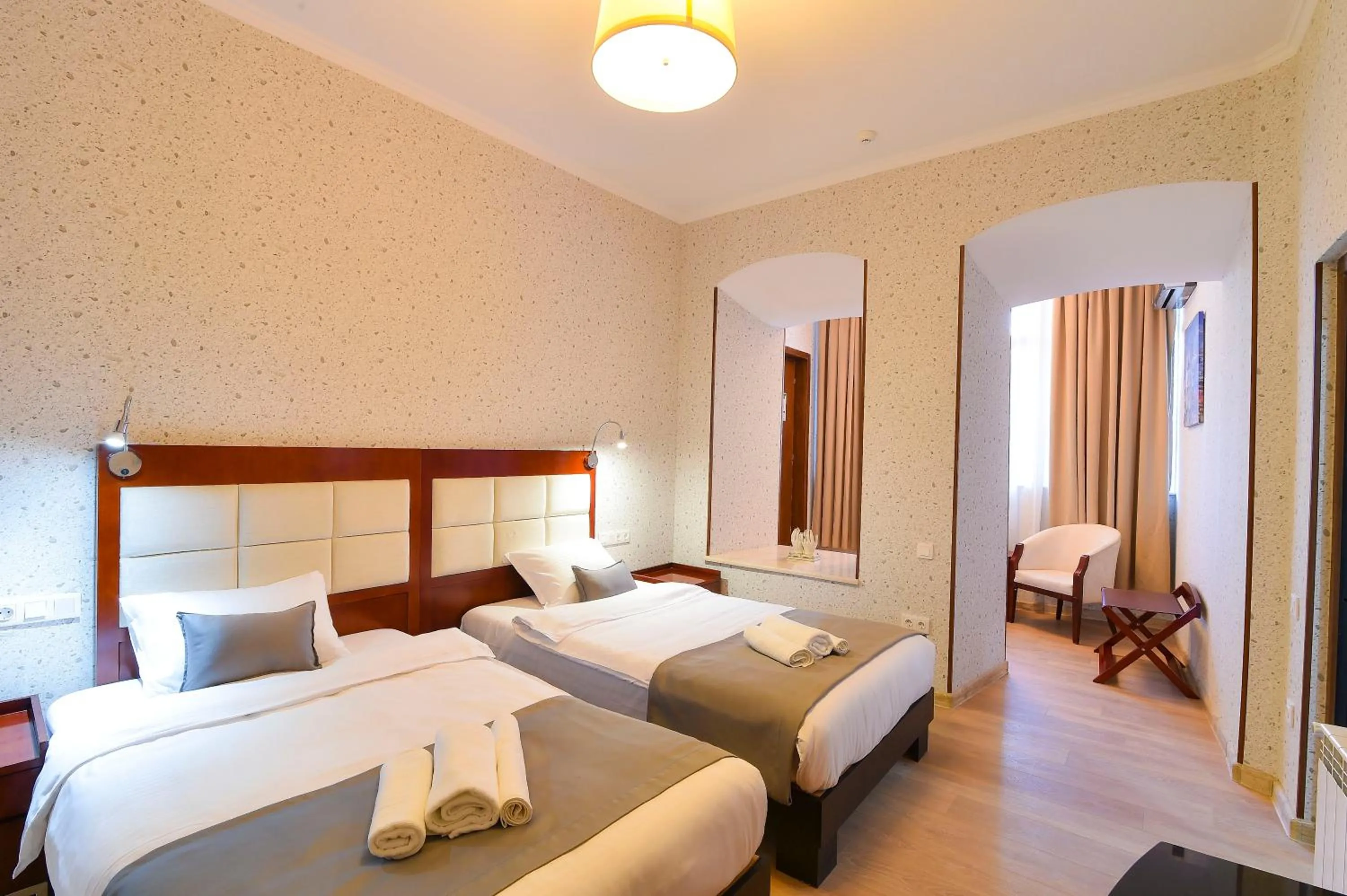 Bed in Kraveli Hotel