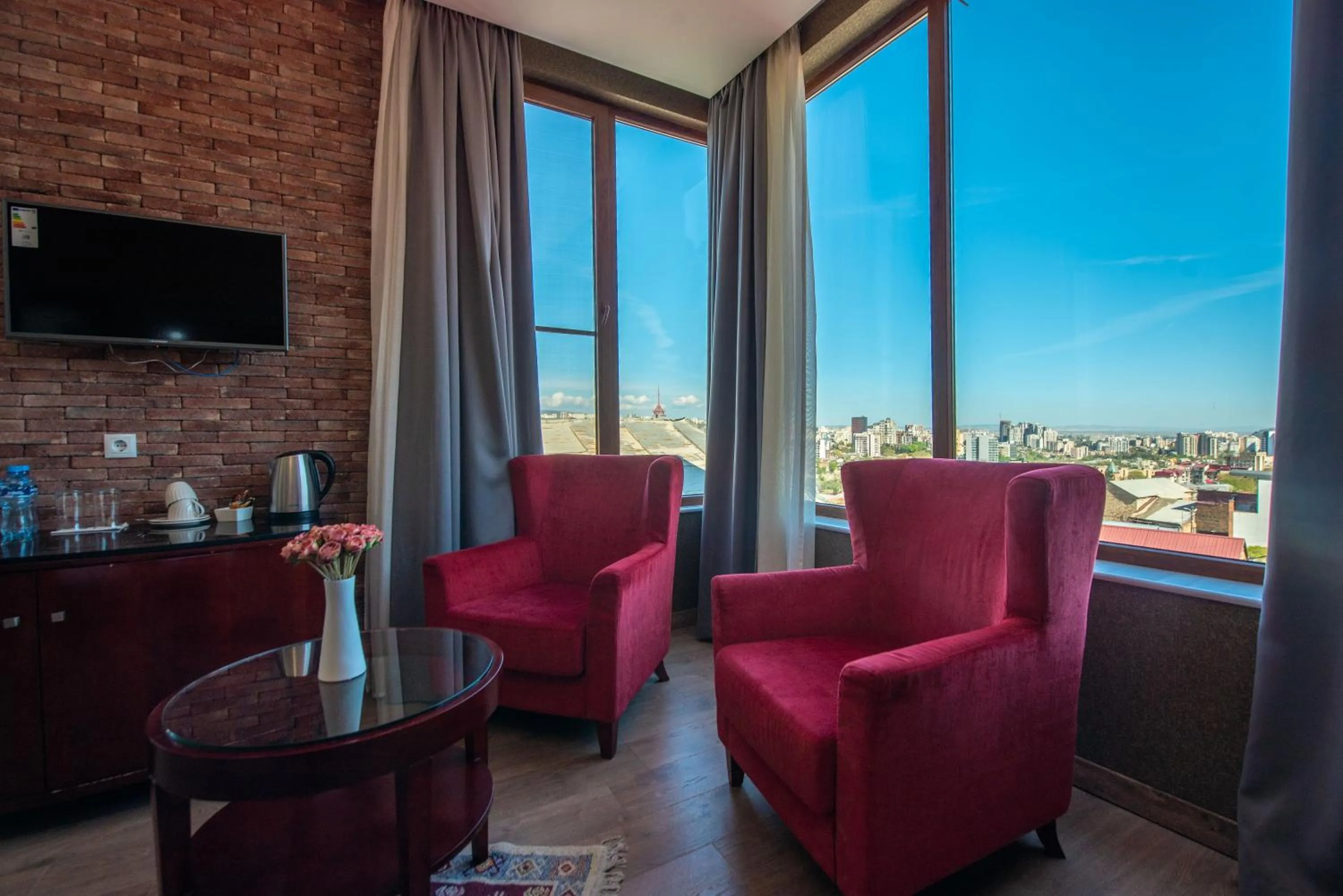 TV and multimedia in Kraveli Hotel