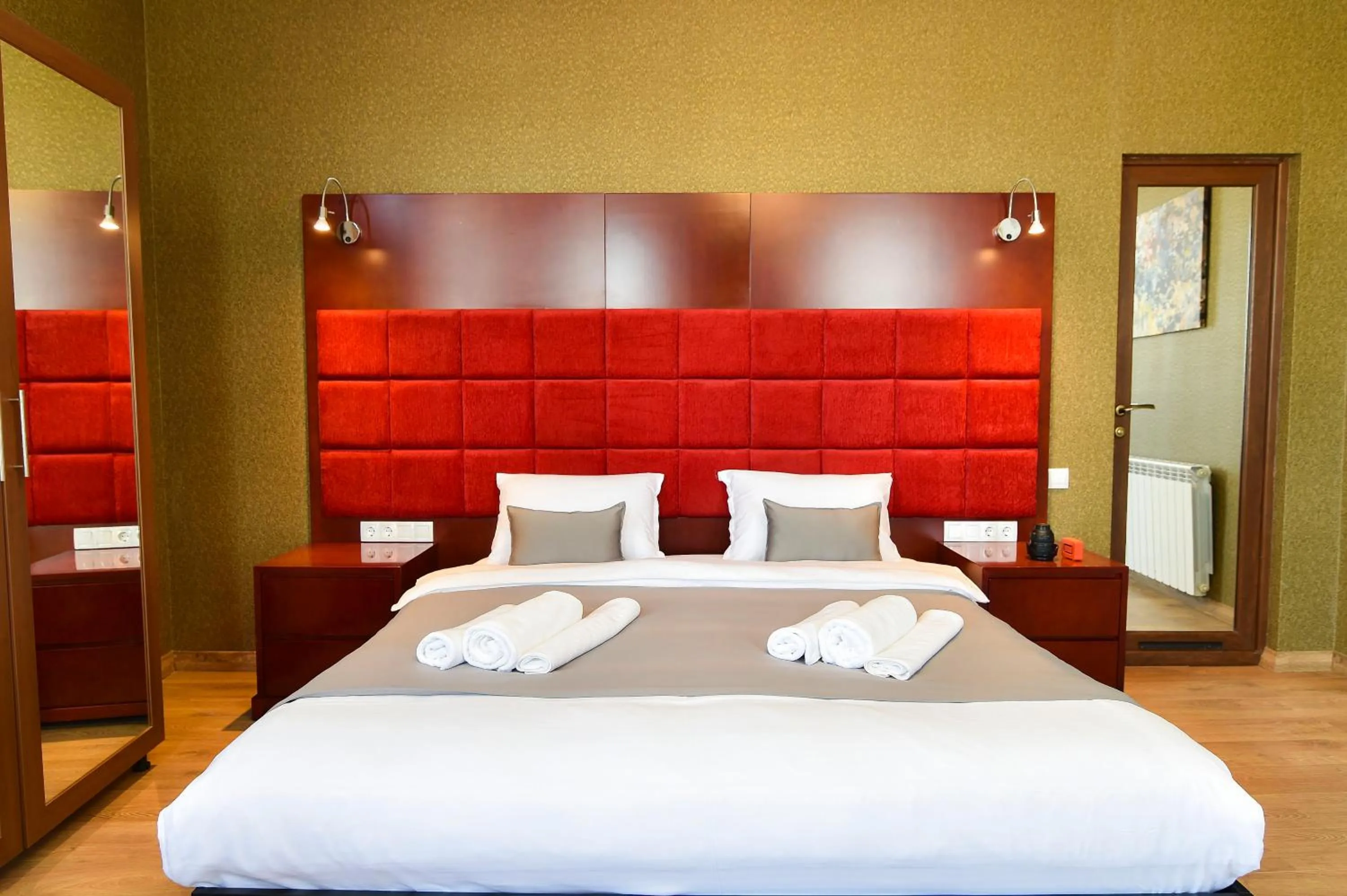 Bed in Kraveli Hotel