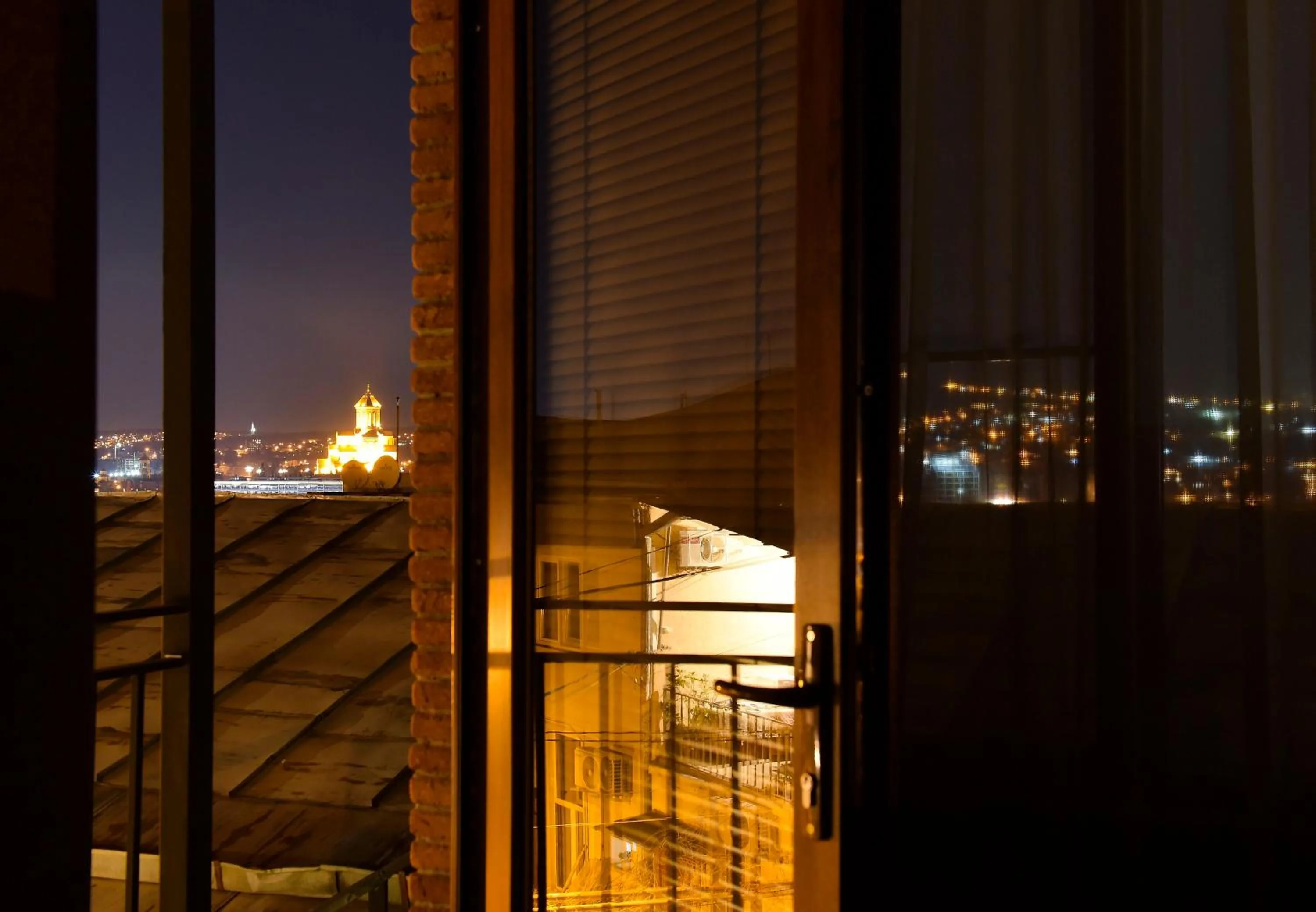 Night in Kraveli Hotel