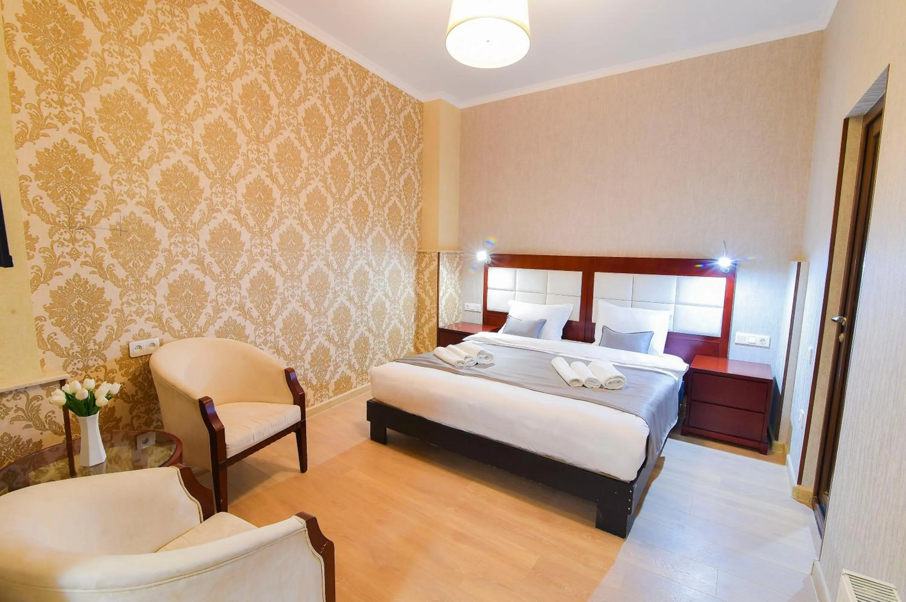 Bed in Kraveli Hotel