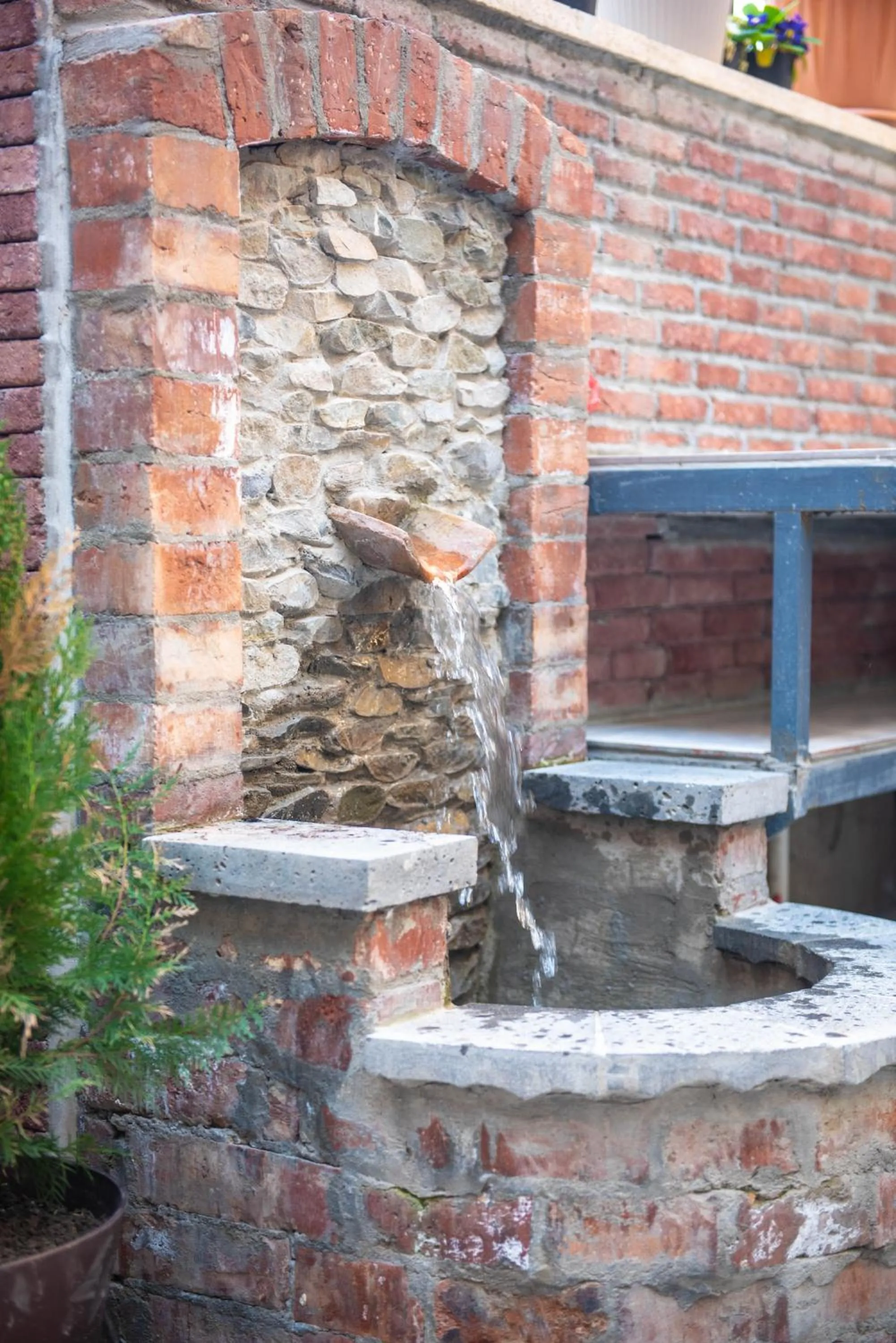 Day in Kraveli Hotel