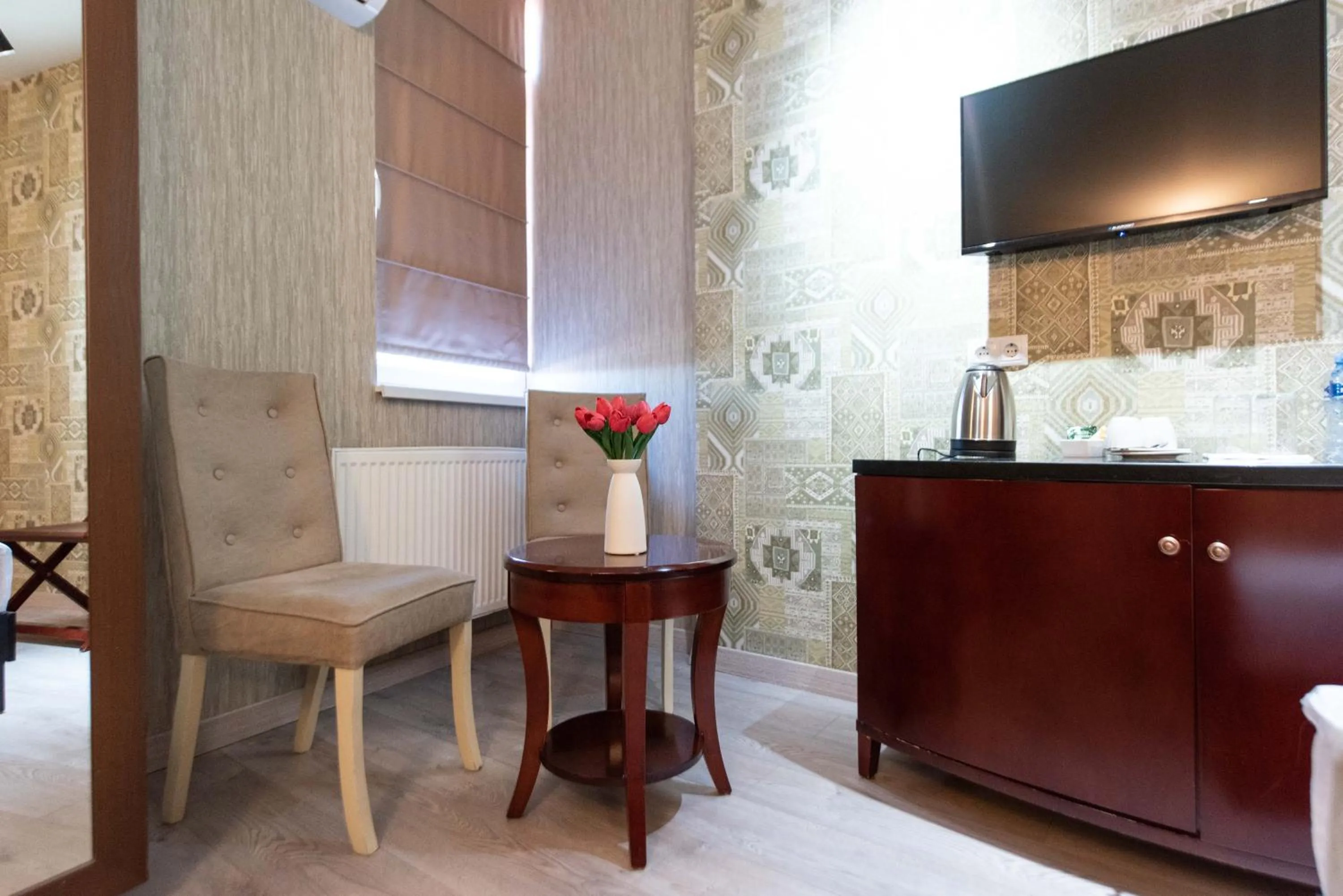 TV and multimedia in Kraveli Hotel