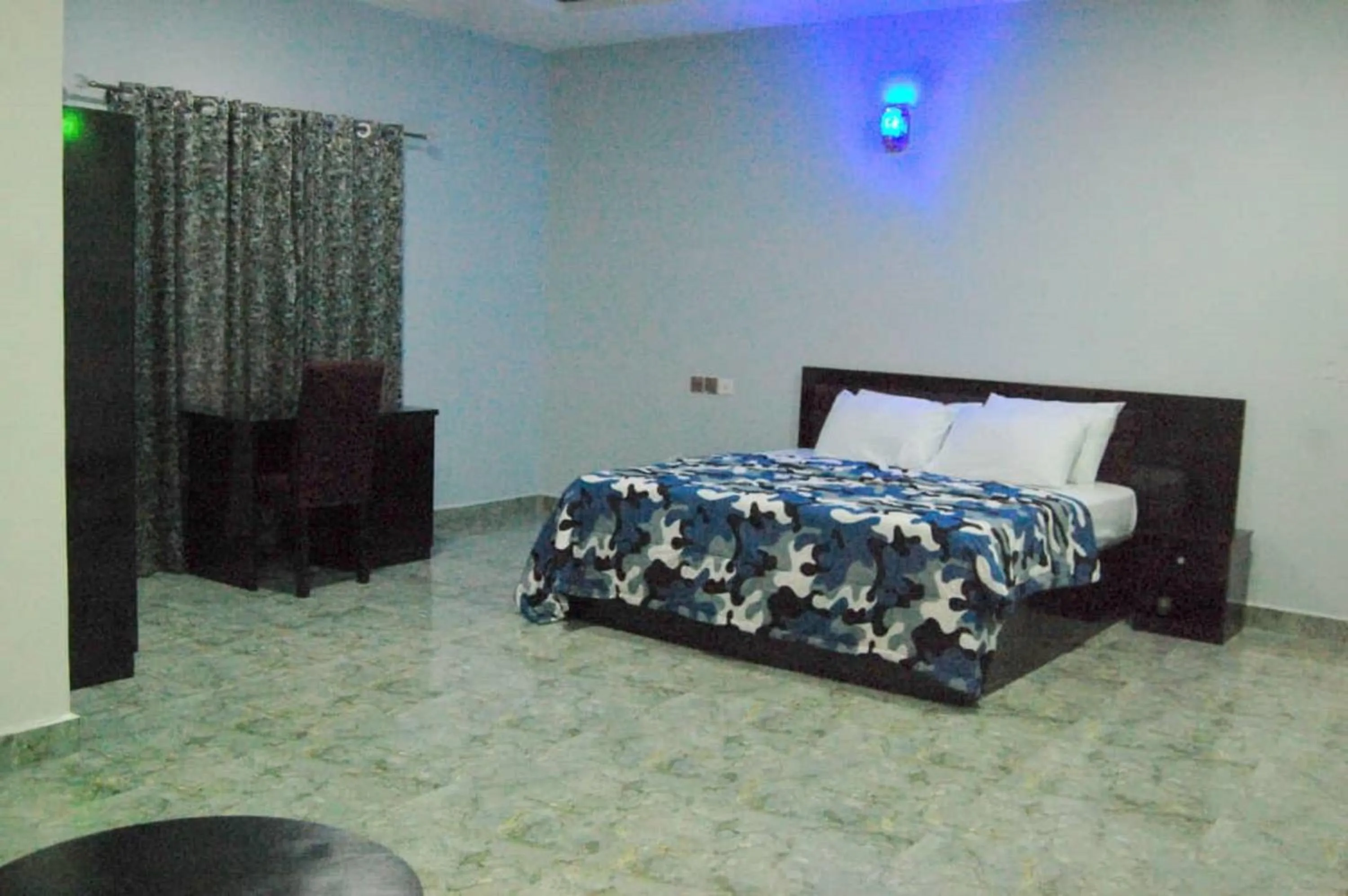 Bed in STARSAPPHIRE LUXURY HOTELS LTD