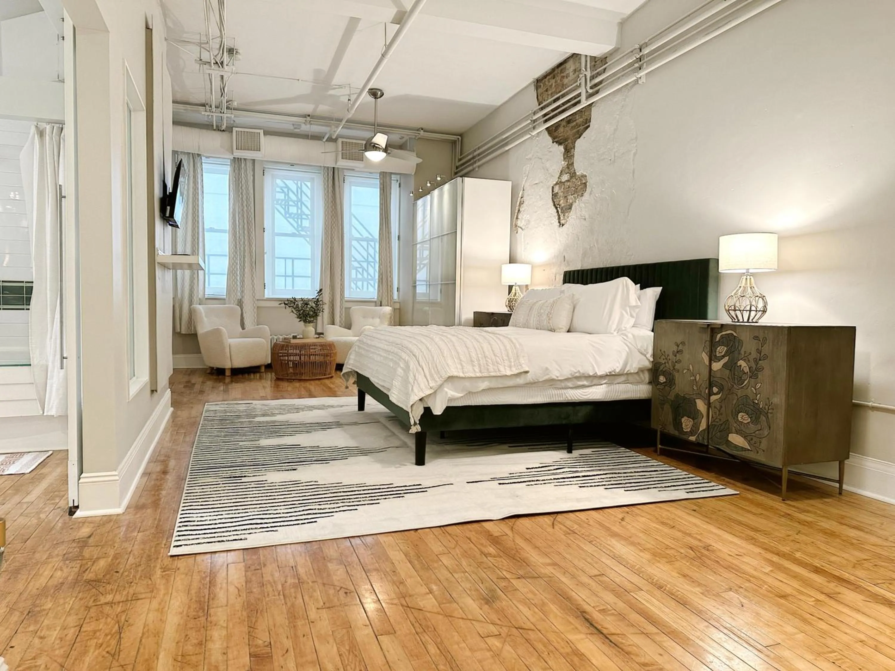 The Historic Lyric Presidential Suite
