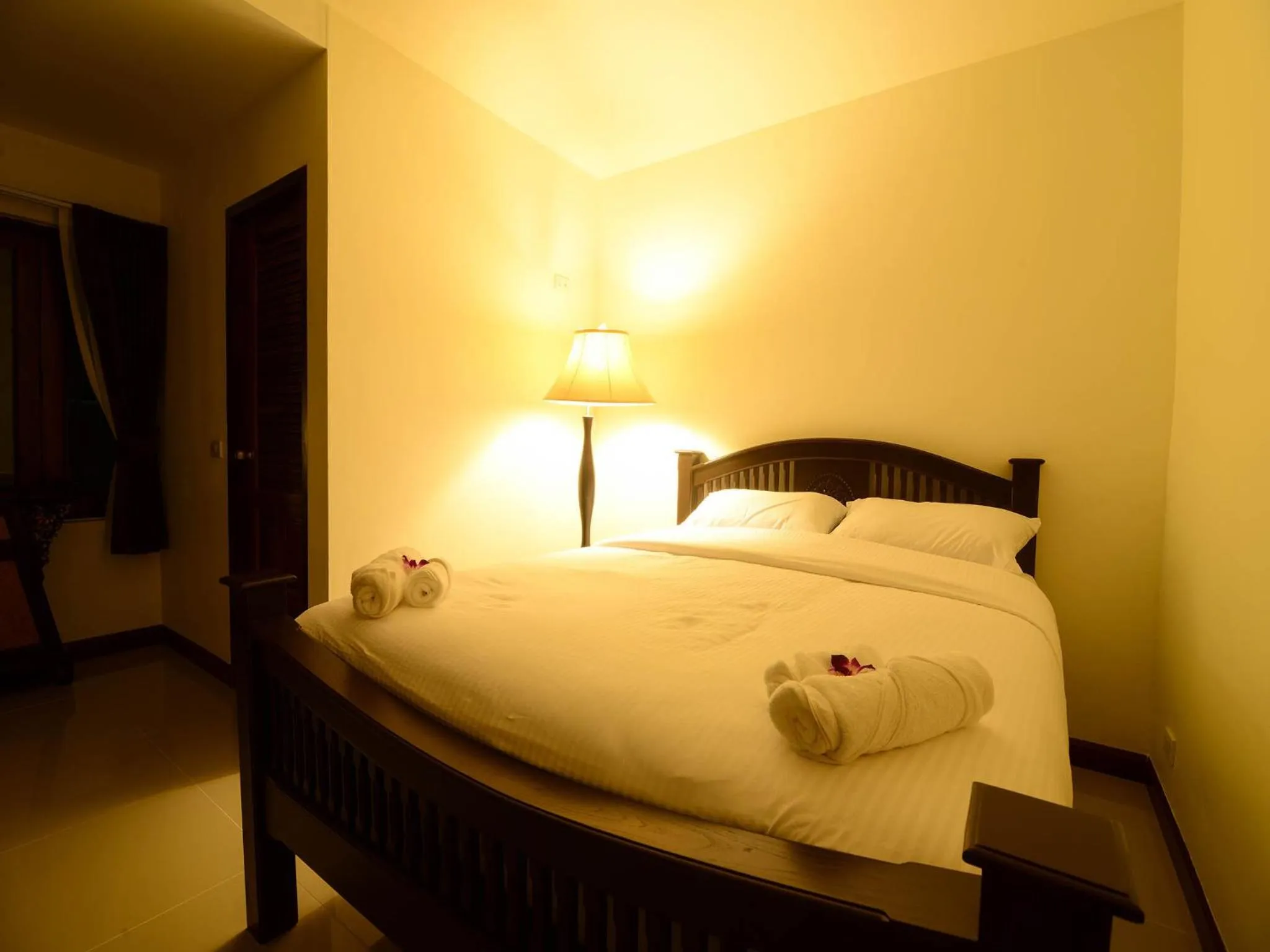 Photo of the whole room, Bed in Ban U Thong Accommodations