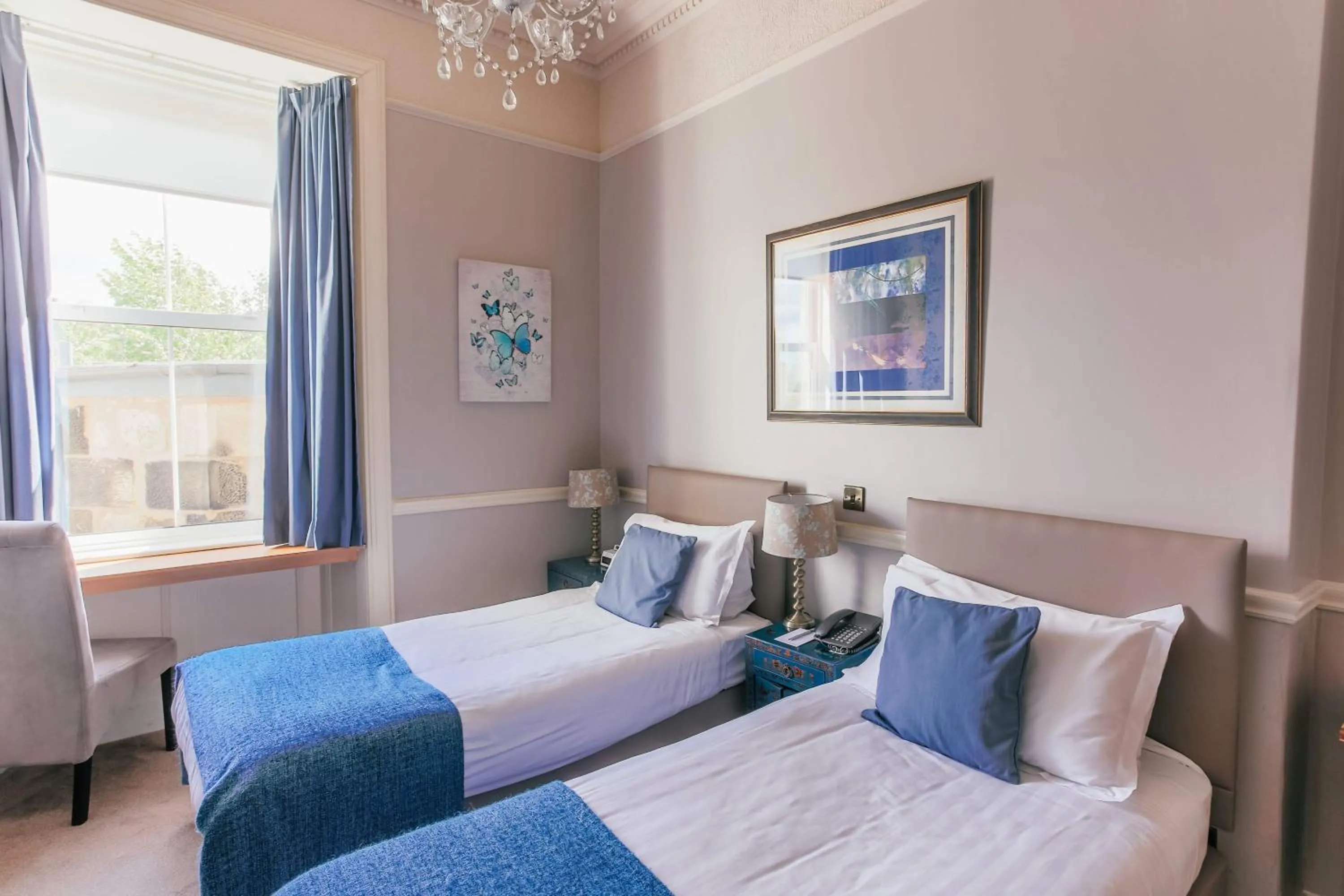 Bedroom, Bed in Braid Hills Hotel