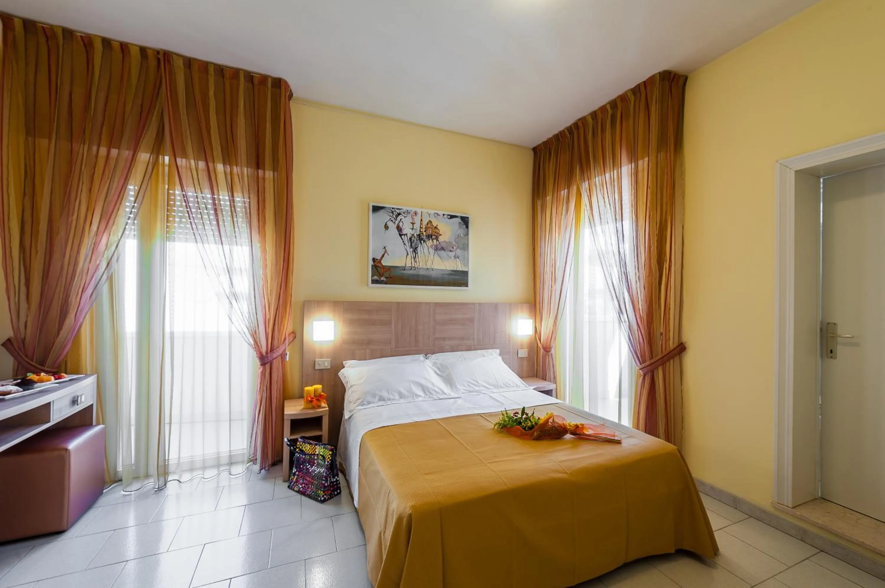 Bedroom, Bed in Hotel Corinna