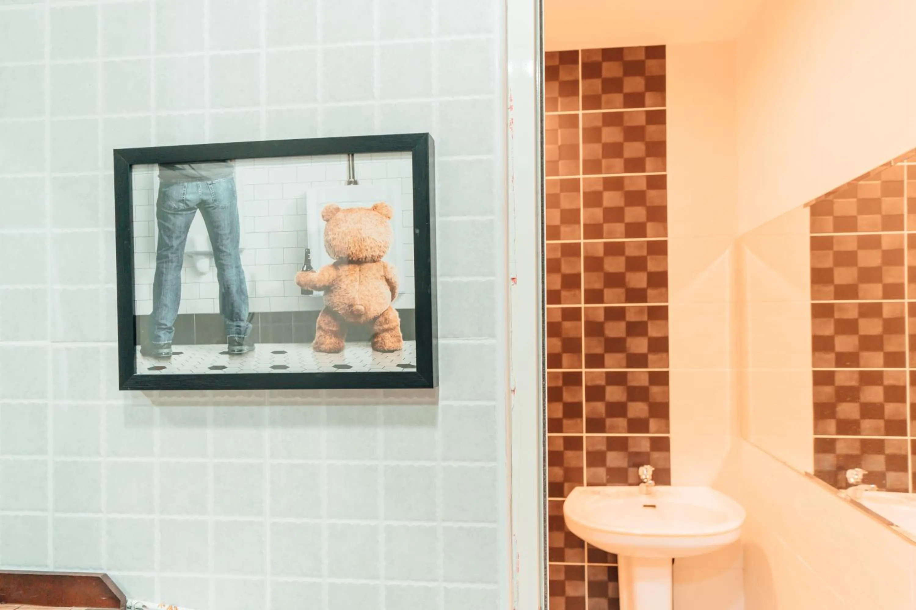 Shower in Story Inn City