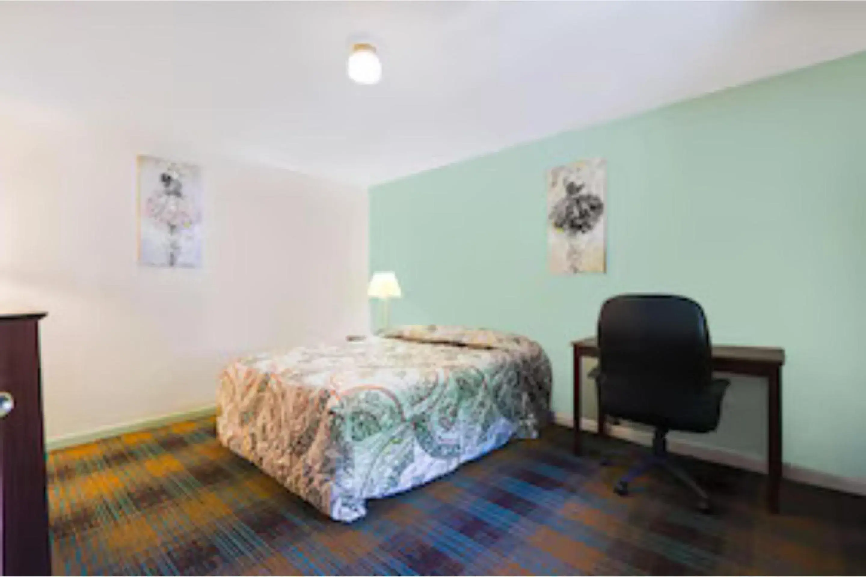 Full Bed Non-Smoking in Travelers Inn by OYO Beaver, Hwy 19 Full Bed Non-Smoking in Travelers Inn by OYO Beaver, Hwy 19