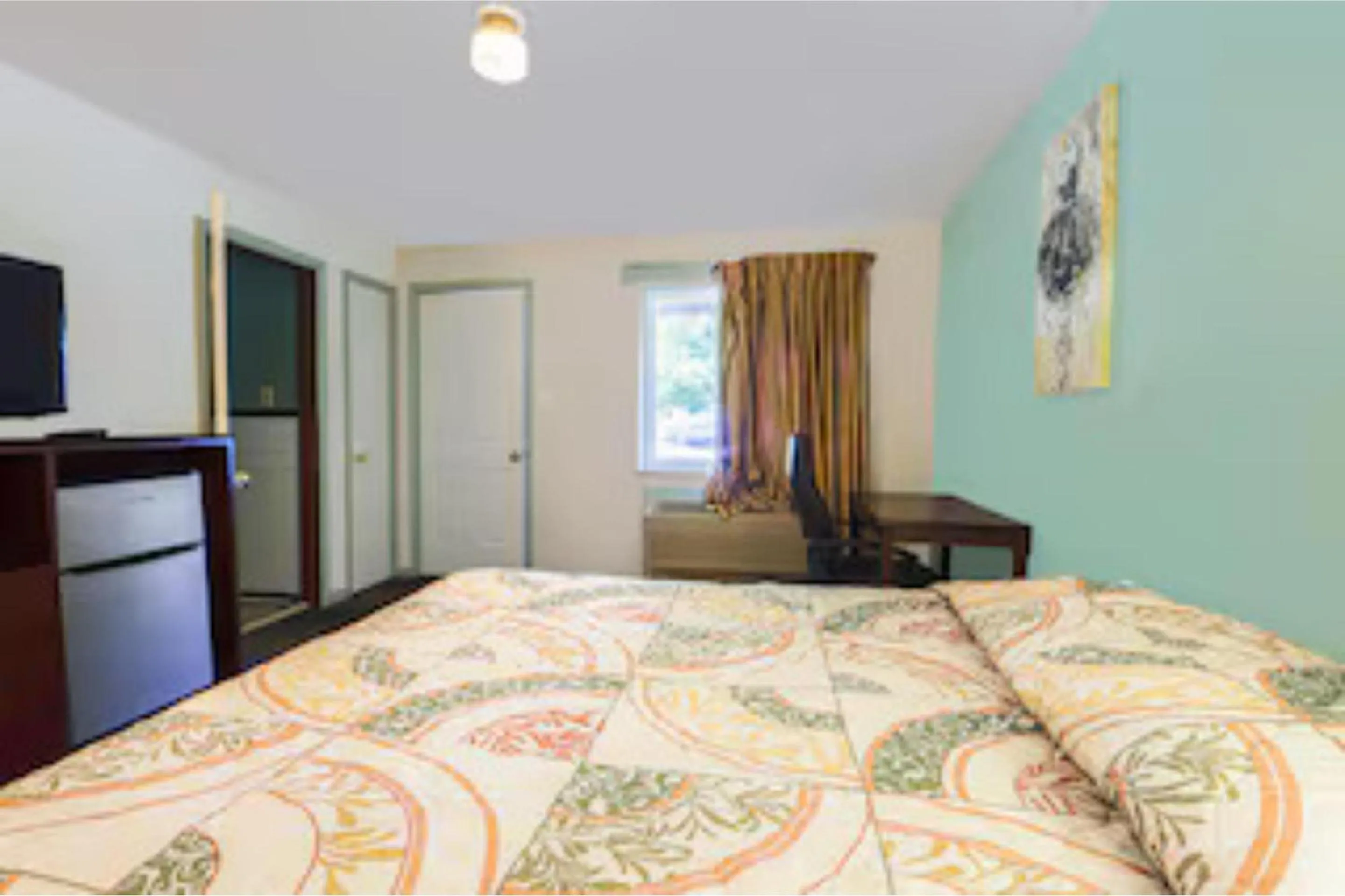 Bedroom, Bed in Travelers Inn by OYO Beaver, Hwy 19