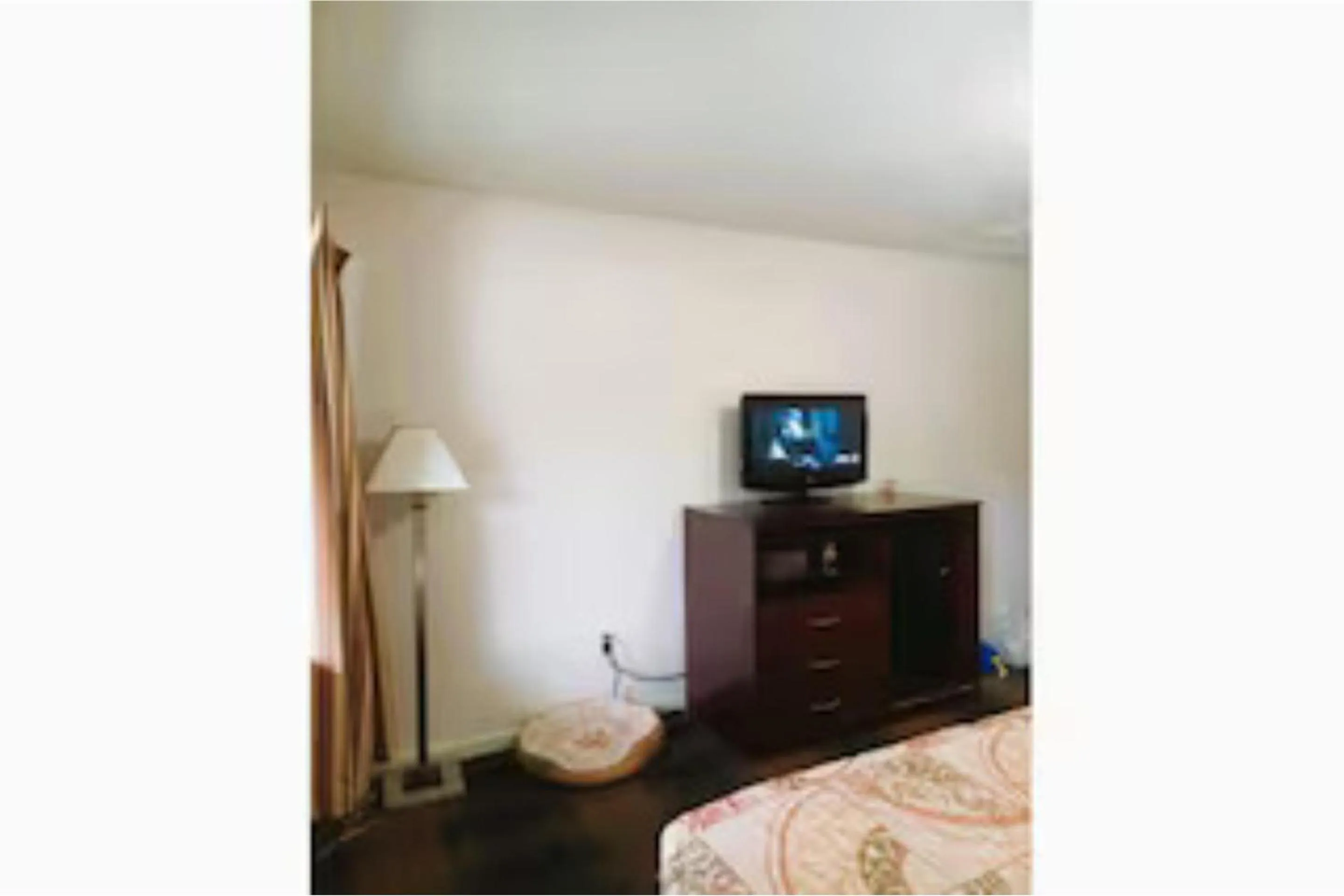 Bedroom, Bed in Travelers Inn by OYO Beaver, Hwy 19