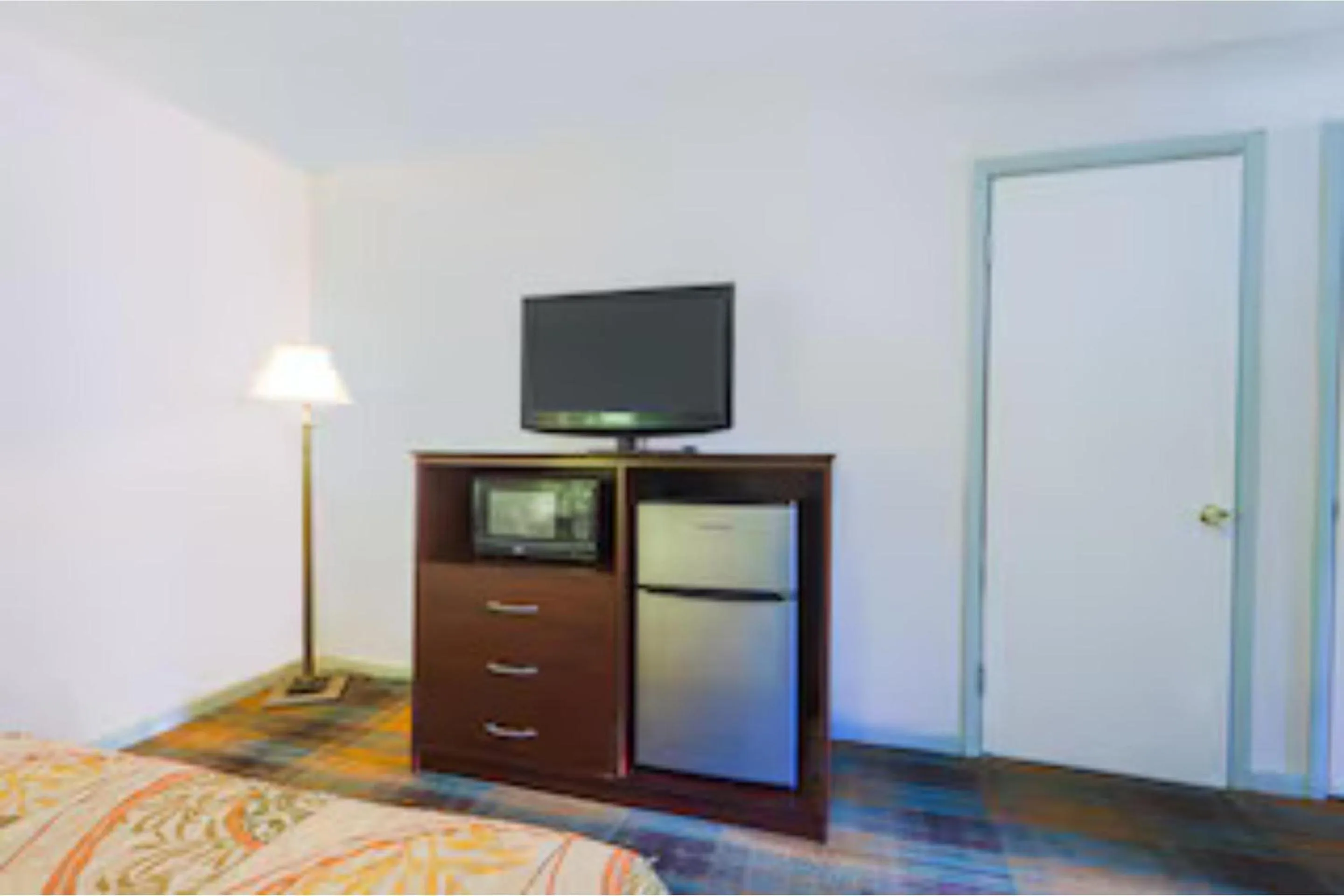 Bedroom, Bed in Travelers Inn by OYO Beaver, Hwy 19