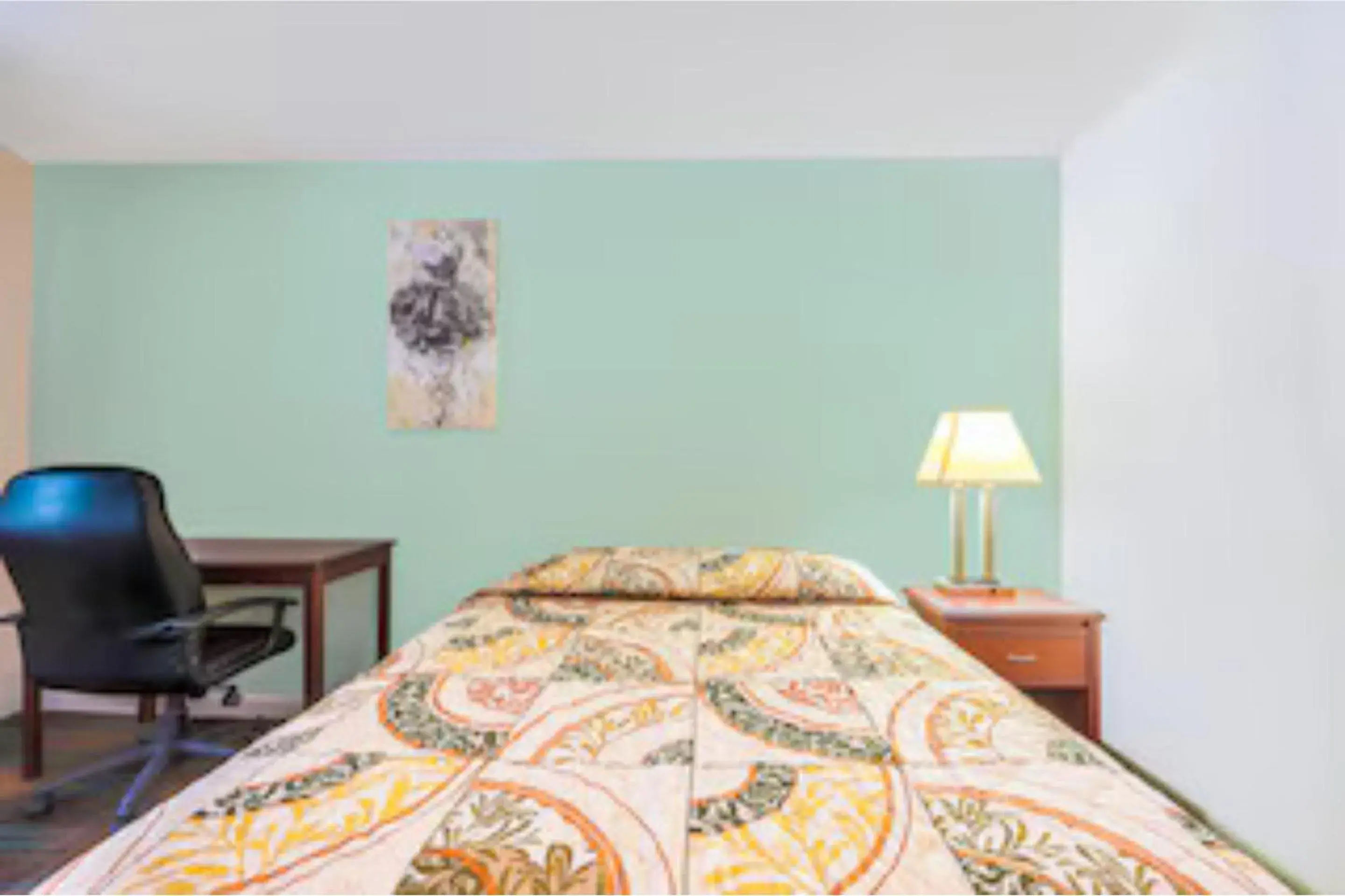 King Bed Non-Smoking in Travelers Inn by OYO Beaver, Hwy 19 King Bed Non-Smoking in Travelers Inn by OYO Beaver, Hwy 19