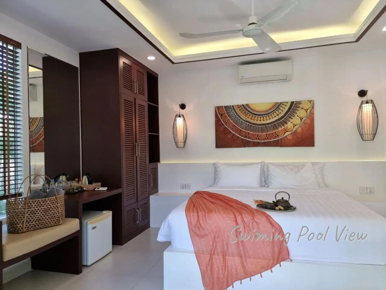 Bed in Sahaa Beach Resort