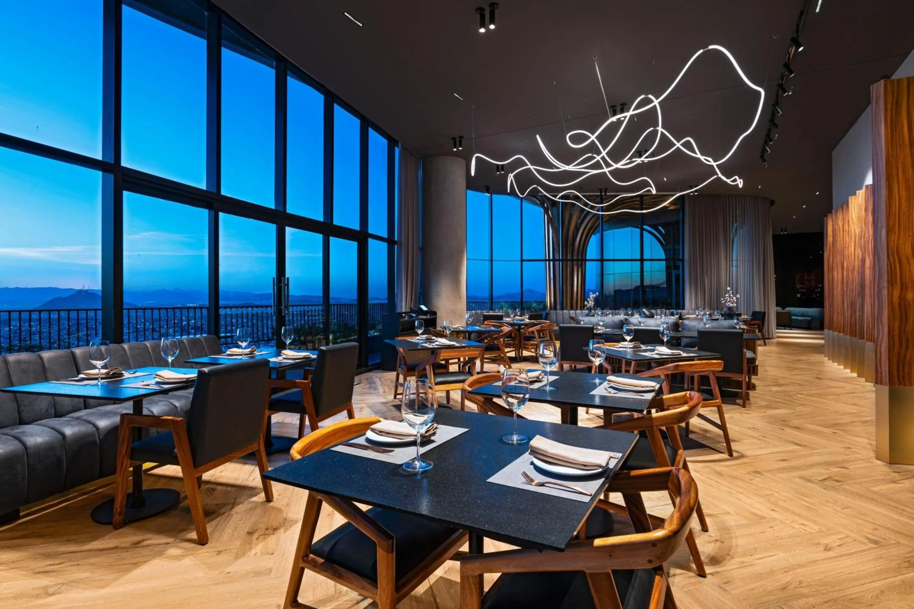 Restaurant/places to eat in Vetta, Distrito Uno, Autograph Collection