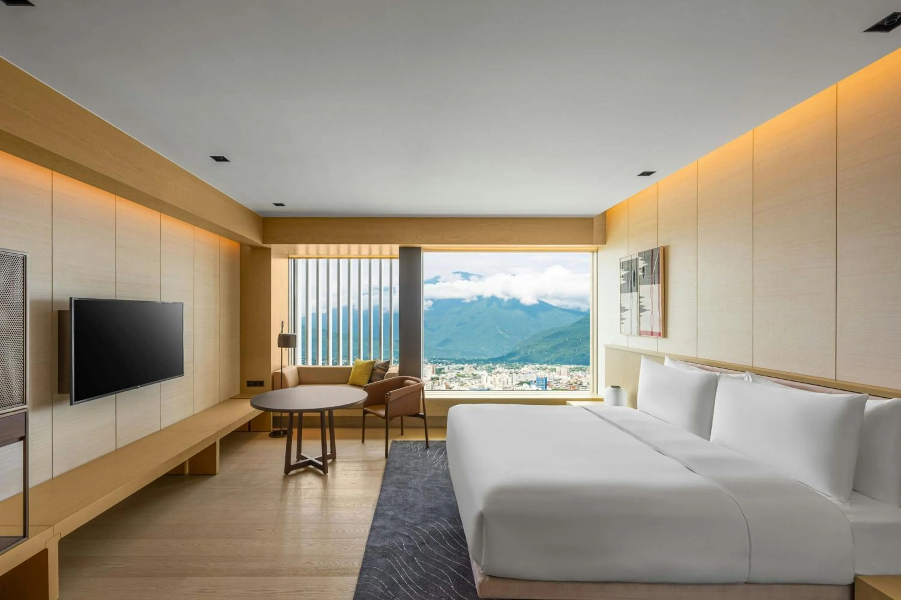 Photo of the whole room, Bed in Le Meridien Hualien Resort