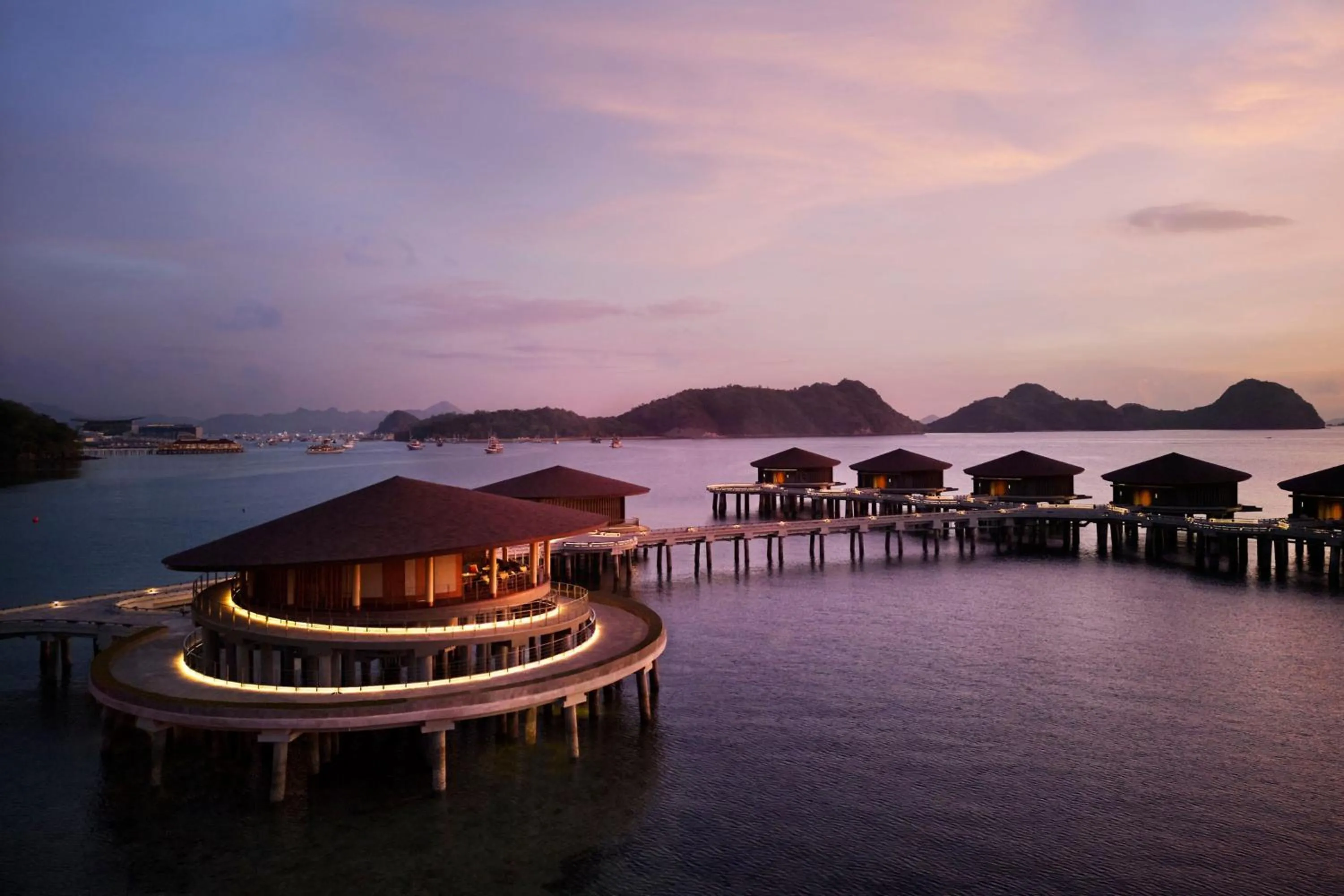 Lounge or bar in TA’AKTANA, a Luxury Collection Resort & Spa, Labuan Bajo