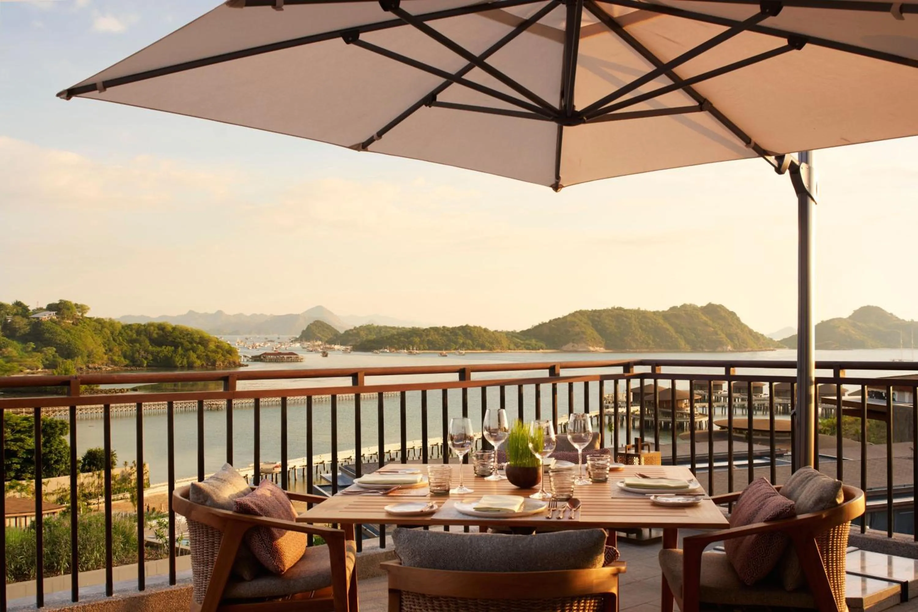 Restaurant/places to eat in TA’AKTANA, a Luxury Collection Resort & Spa, Labuan Bajo