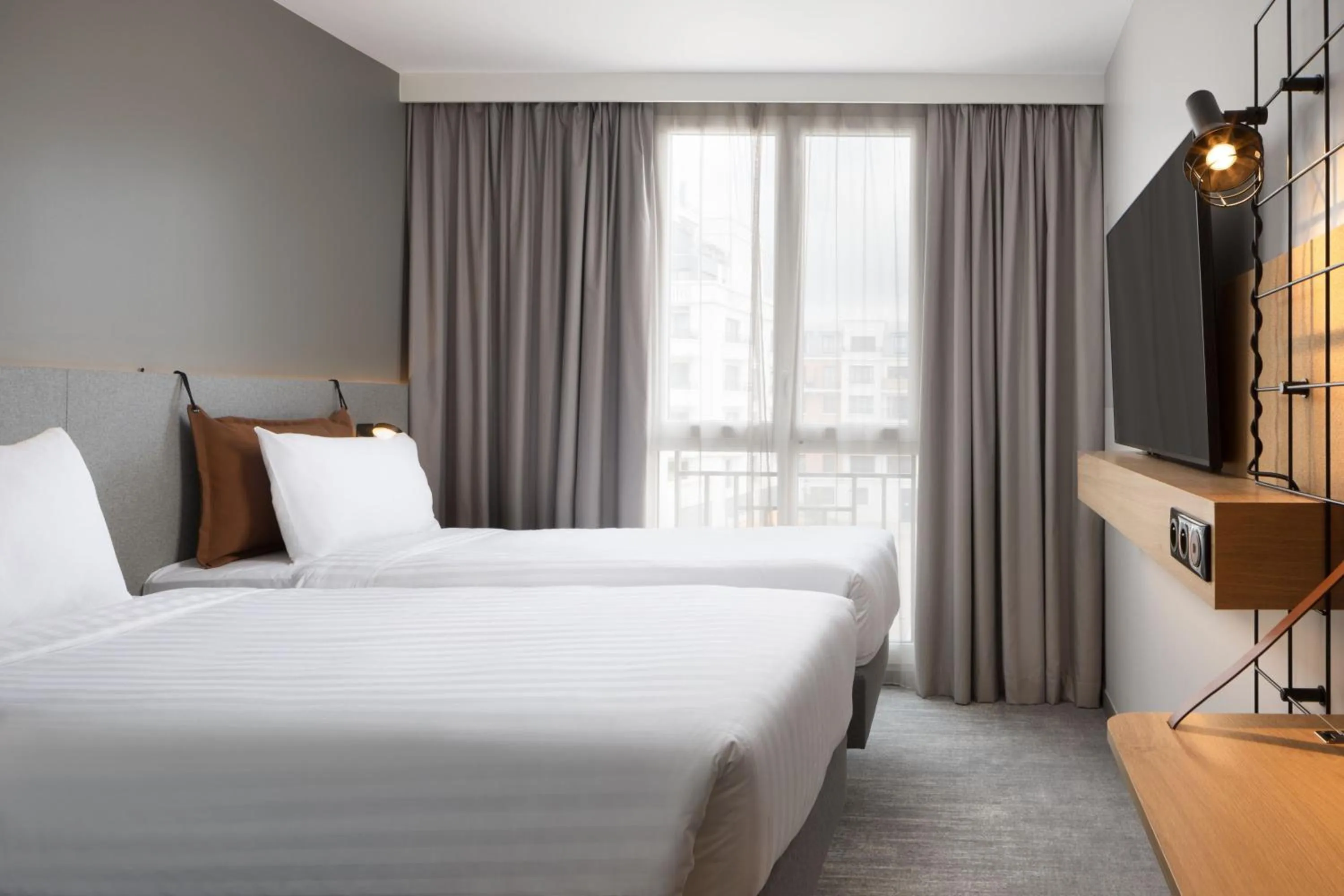 Photo of the whole room, Bed in Moxy Paris Clamart