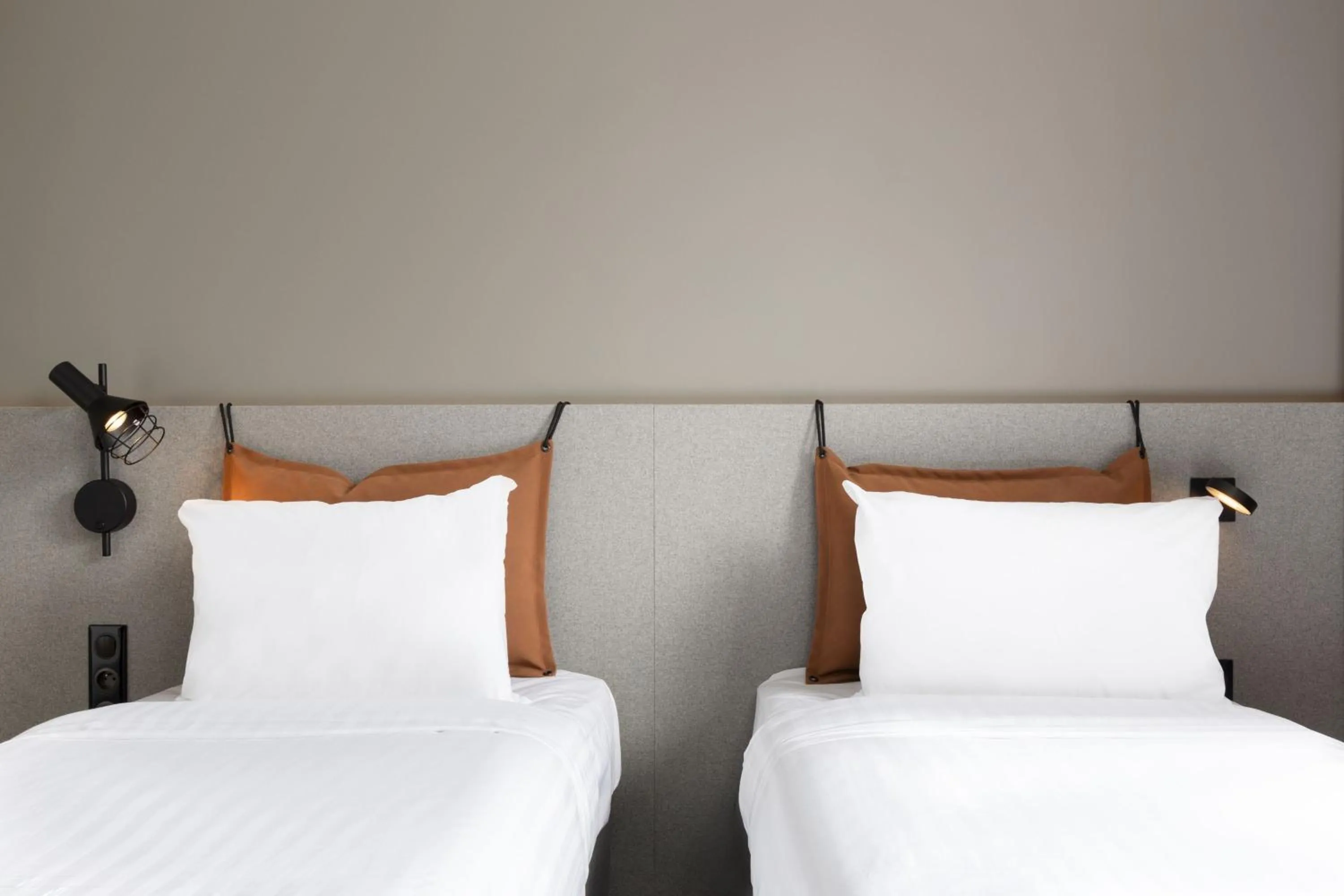 Photo of the whole room, Bed in Moxy Paris Clamart