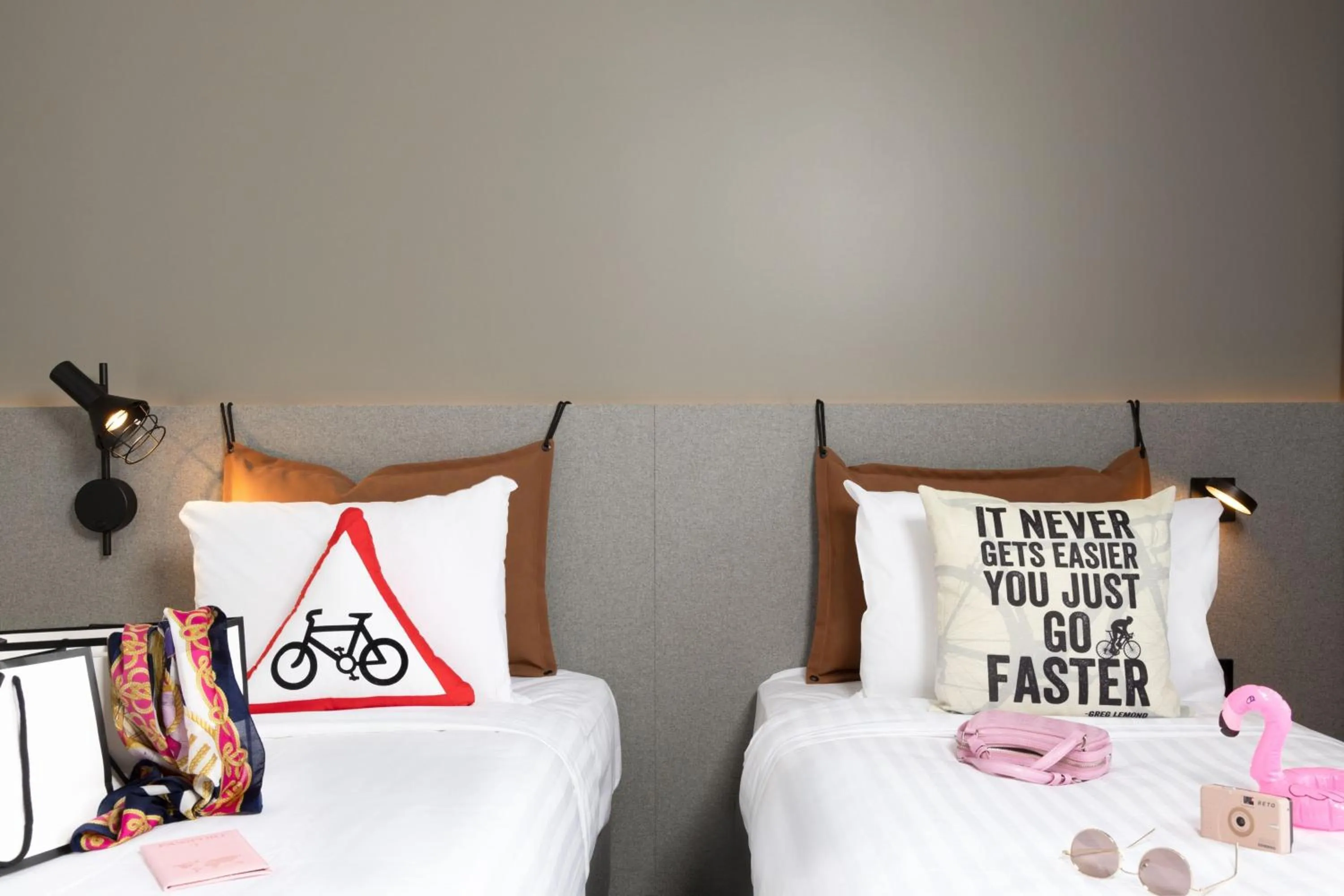 Photo of the whole room, Bed in Moxy Paris Clamart