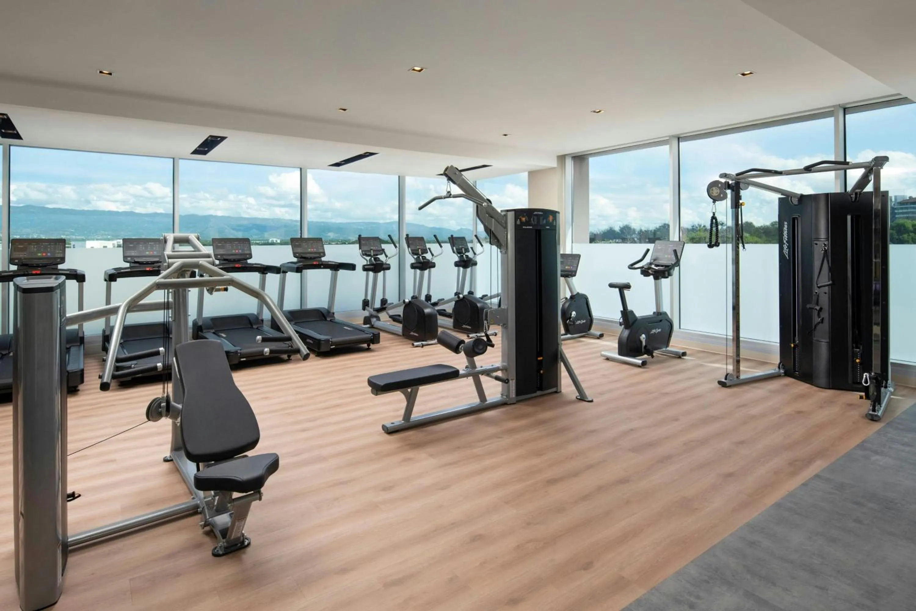 Fitness centre/facilities in Residence Inn by Marriott Santiago de los Caballeros