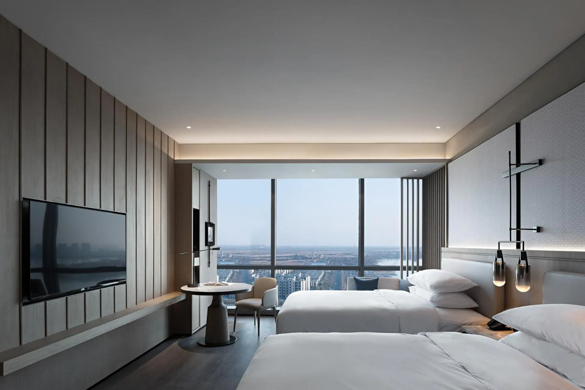 Bedroom, Bed in Qingdao Marriott Hotel Jiaozhou