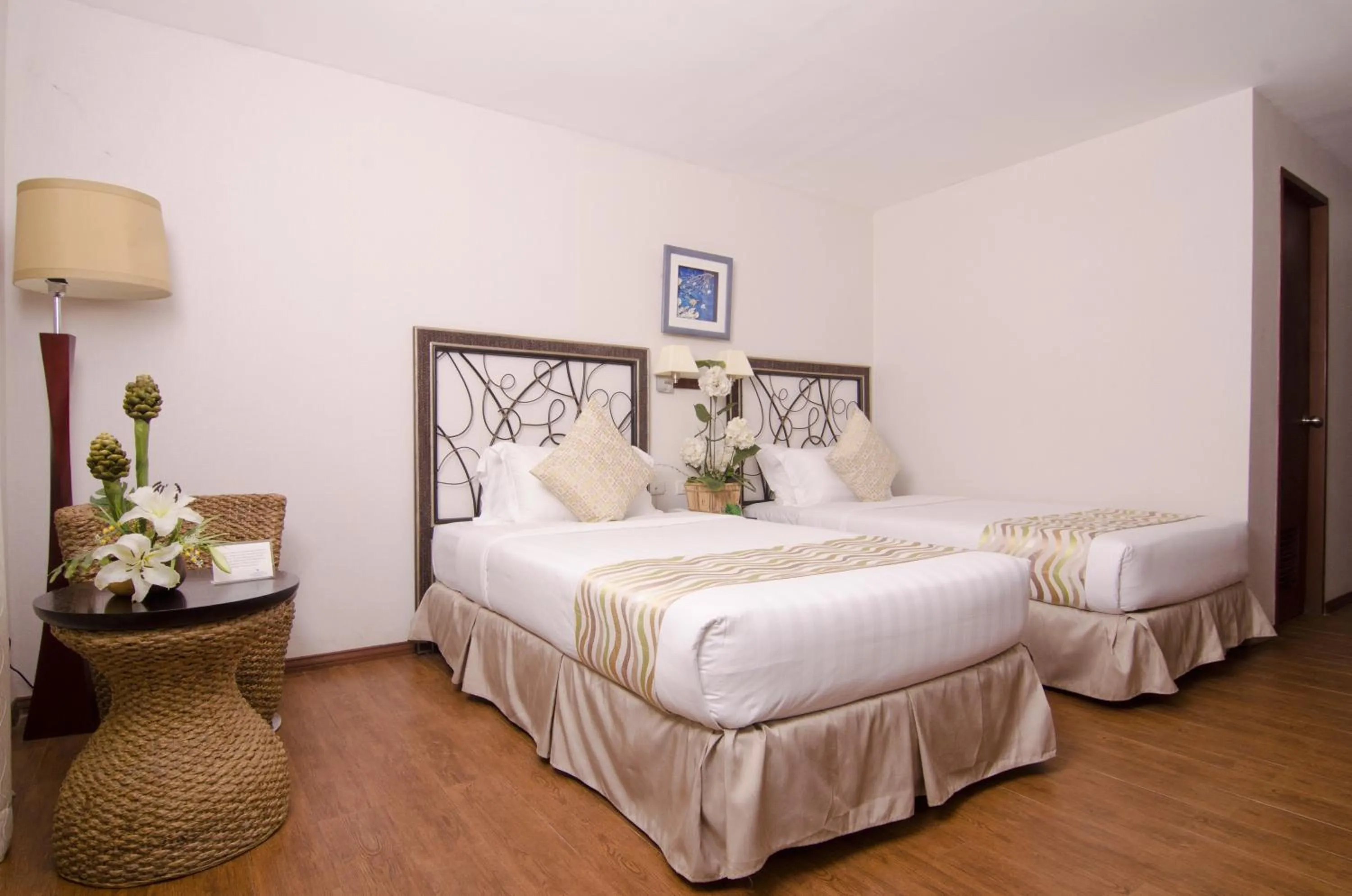 Bed in Cuna Mangodlong Paradise Beach Resort