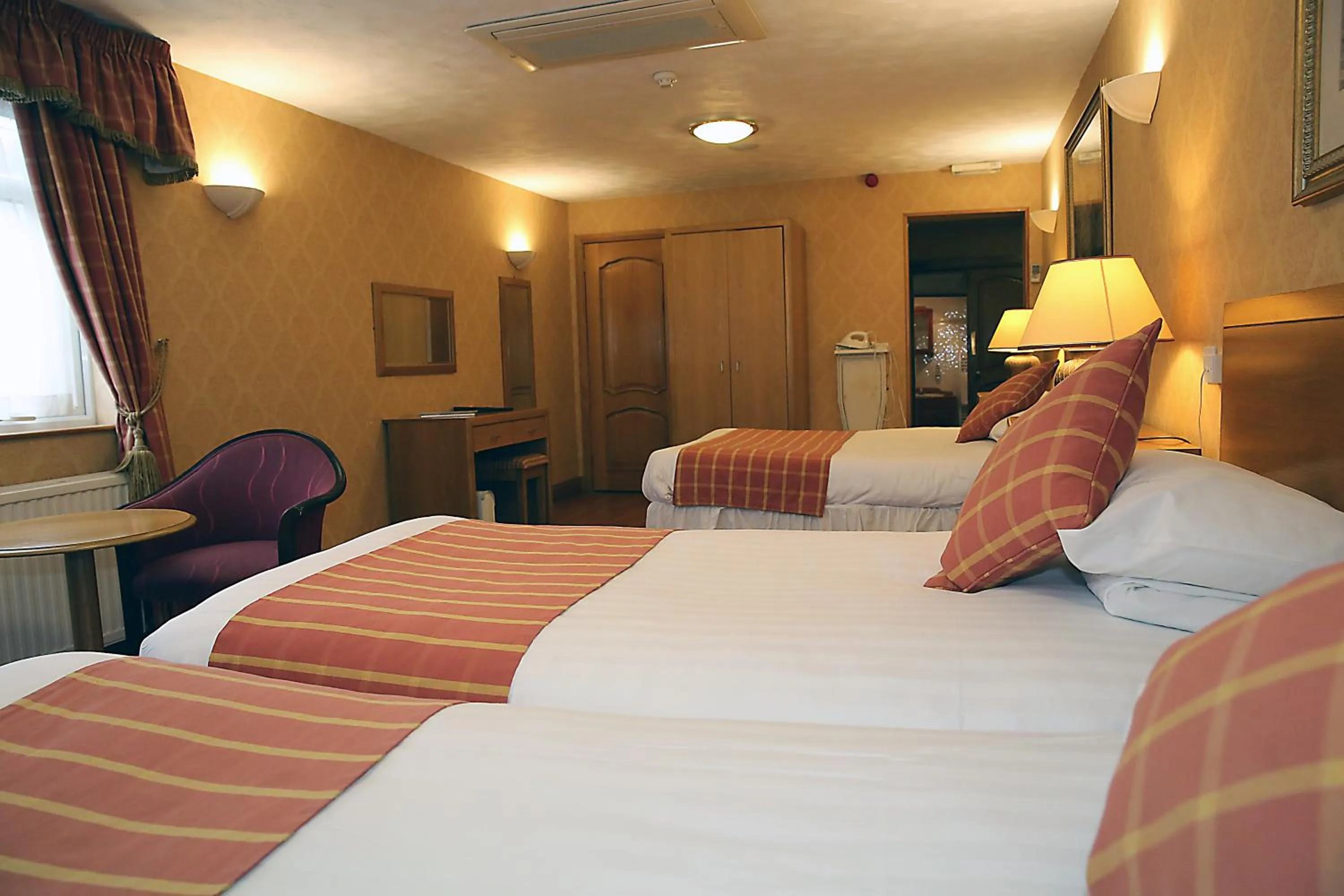 Photo of the whole room, Bed in Leapark Hotel