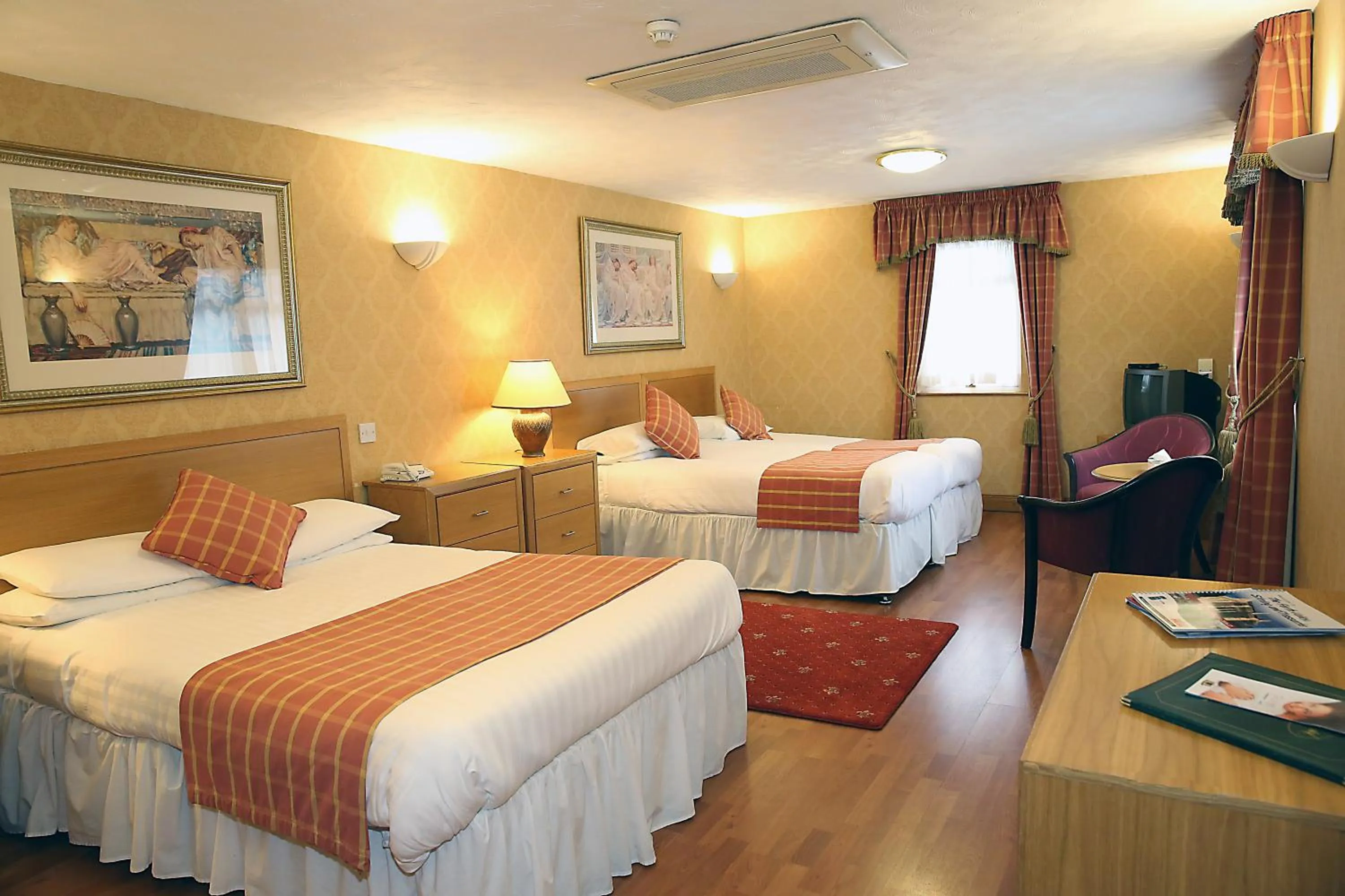 Photo of the whole room, Bed in Leapark Hotel
