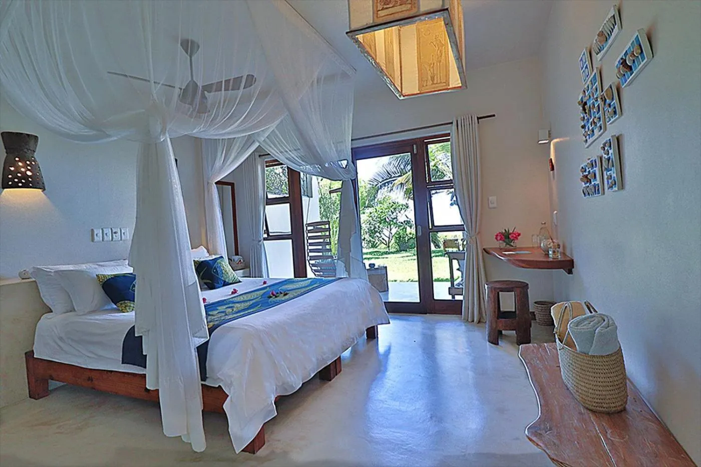 Property building, Bed in Casa Babi