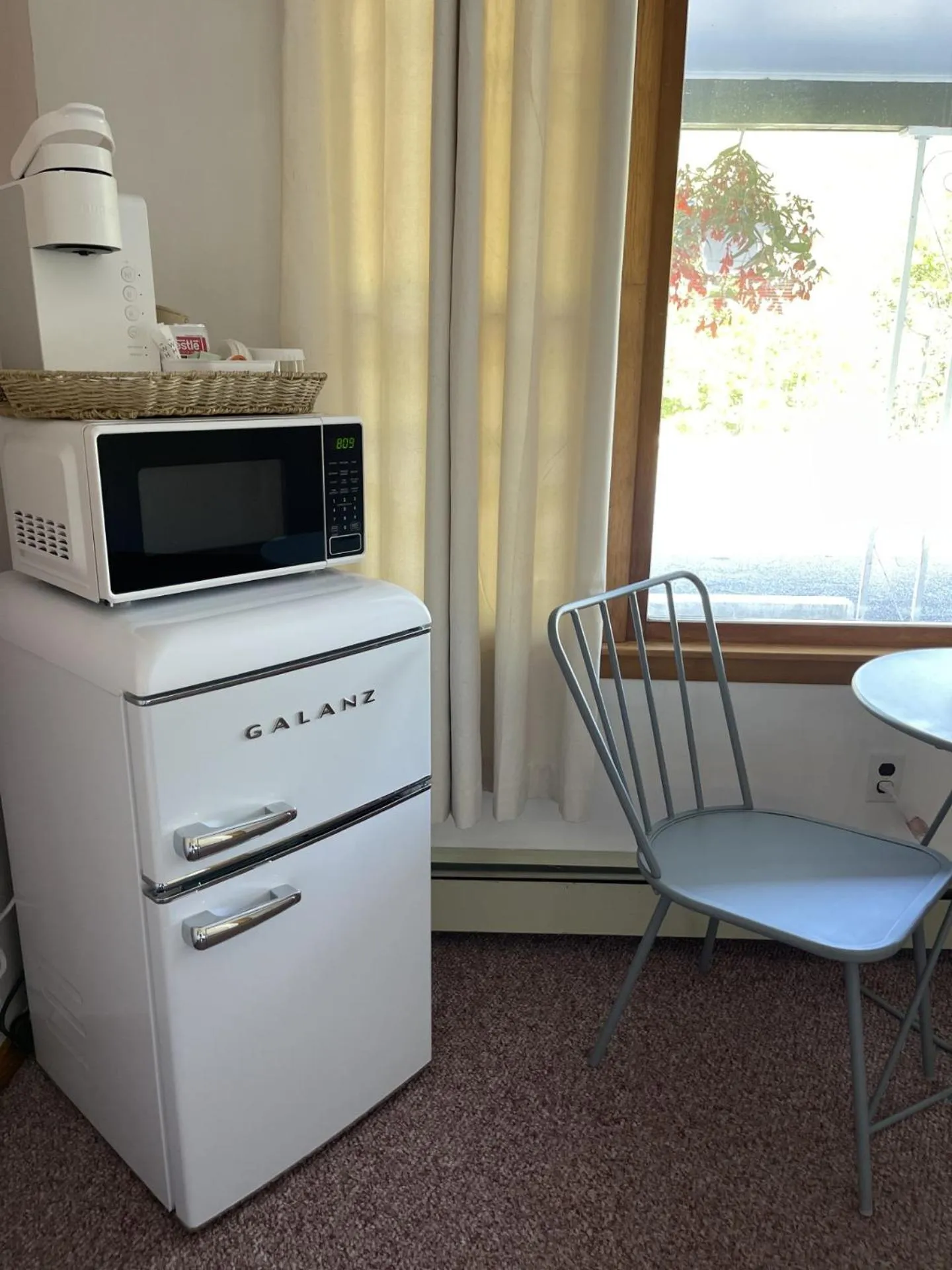 minibar in Berkshire Valley Inn