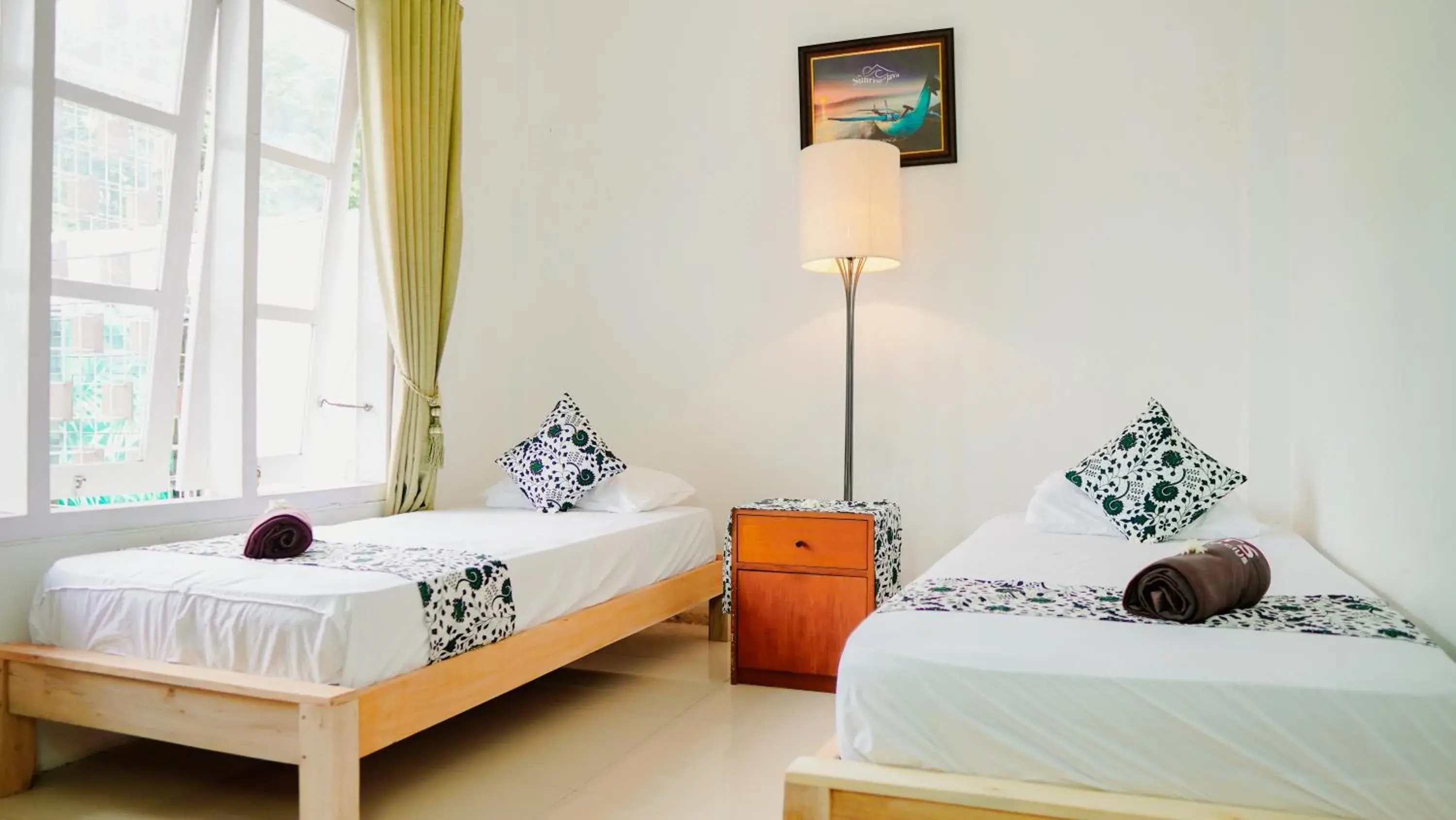 Twin Room in Dormitory Sritanjung By Metric Twin Room in Dormitory Sritanjung By Metric