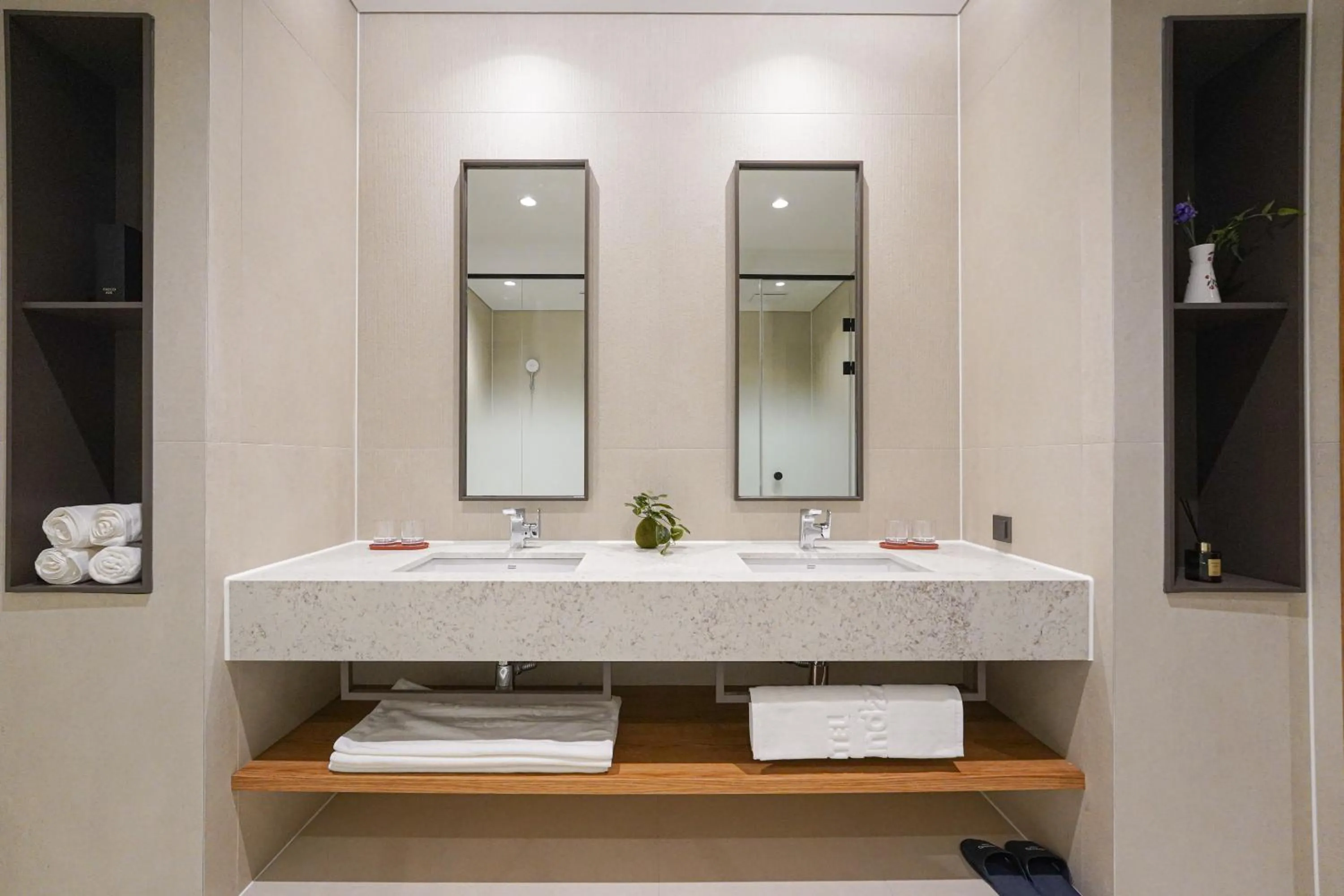 Bathroom in Hotel Ground27