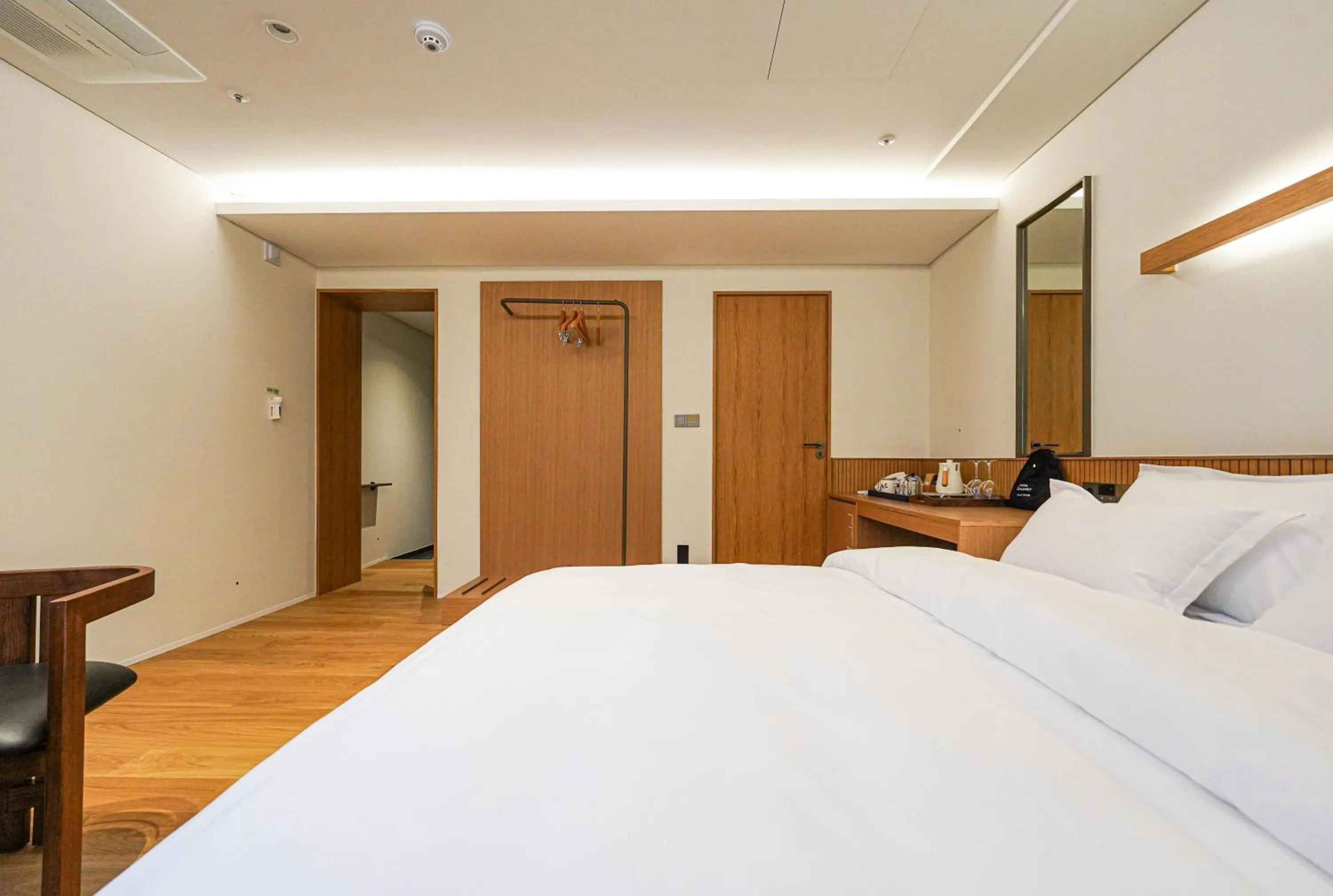 Photo of the whole room, Bed in Hotel Ground27