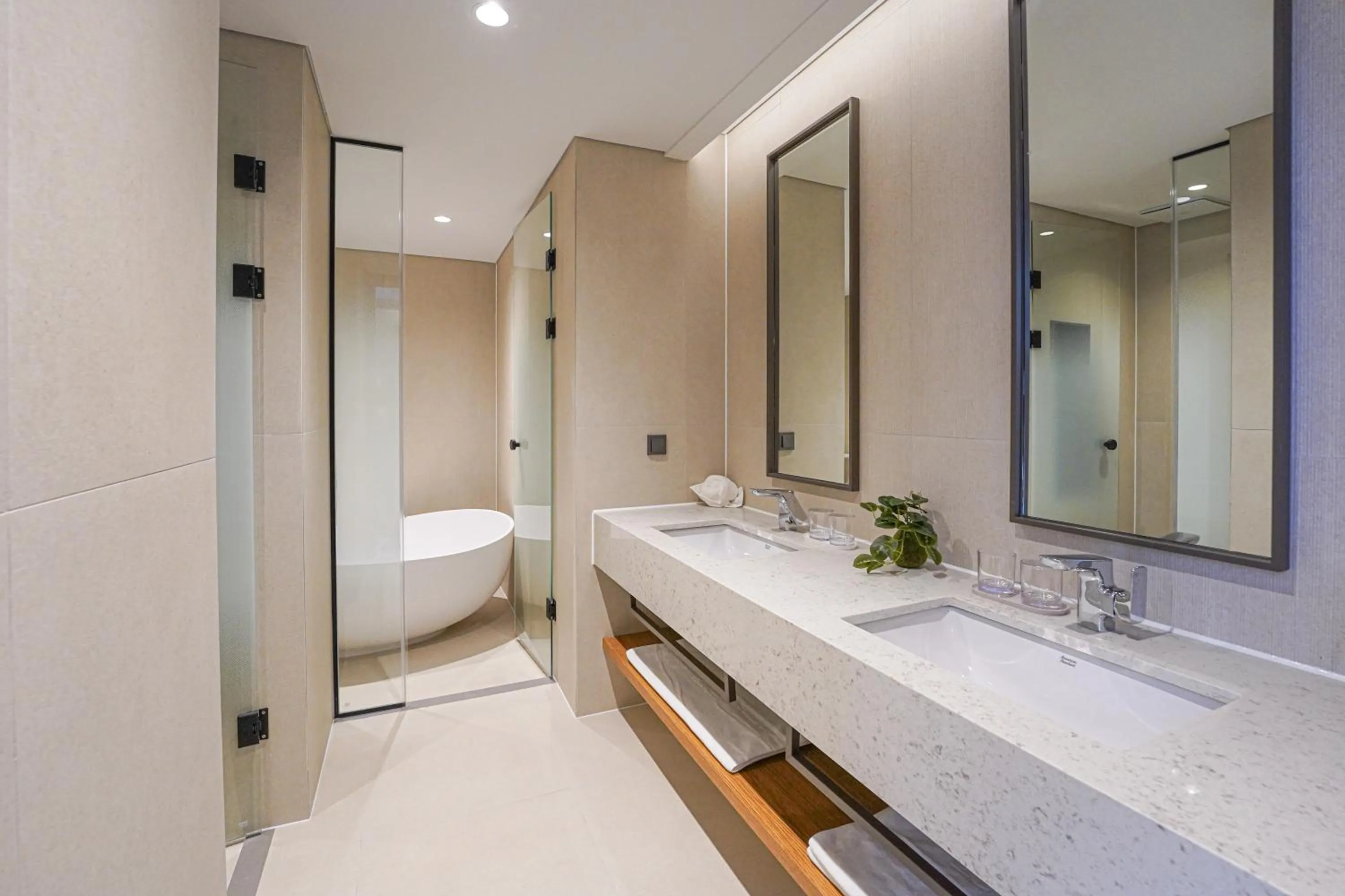 Toilet in Hotel Ground27