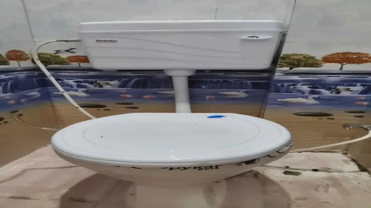 Bathroom in OYO 82147 White Palace