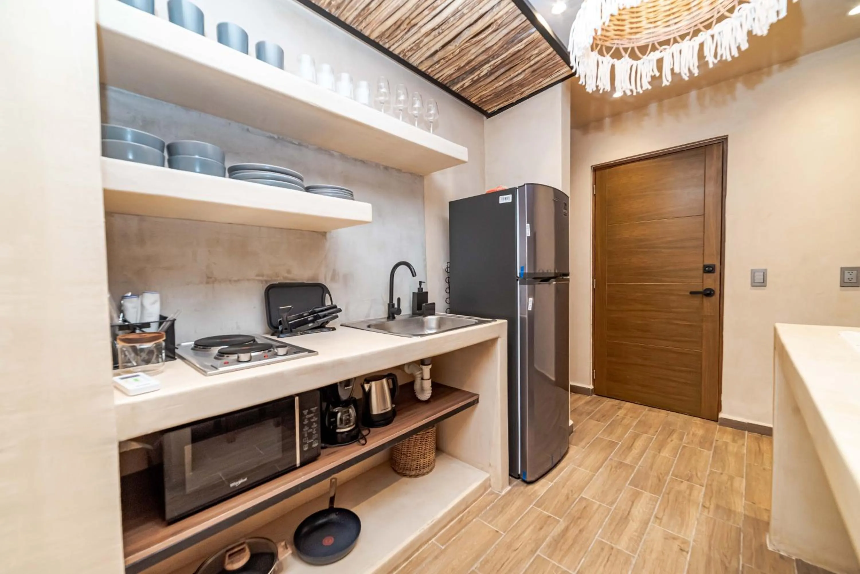 Coffee/tea facilities in The Teodoro