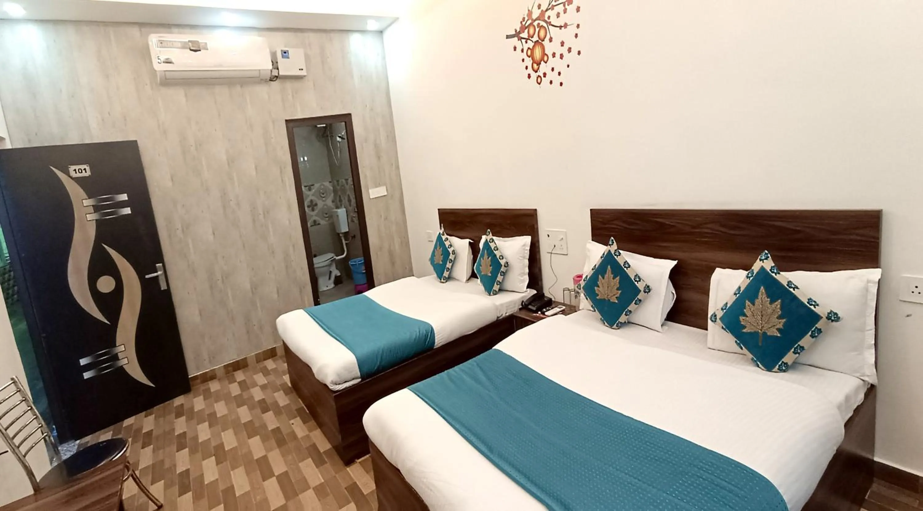 Bedroom, Bed in Hotel NV Palace