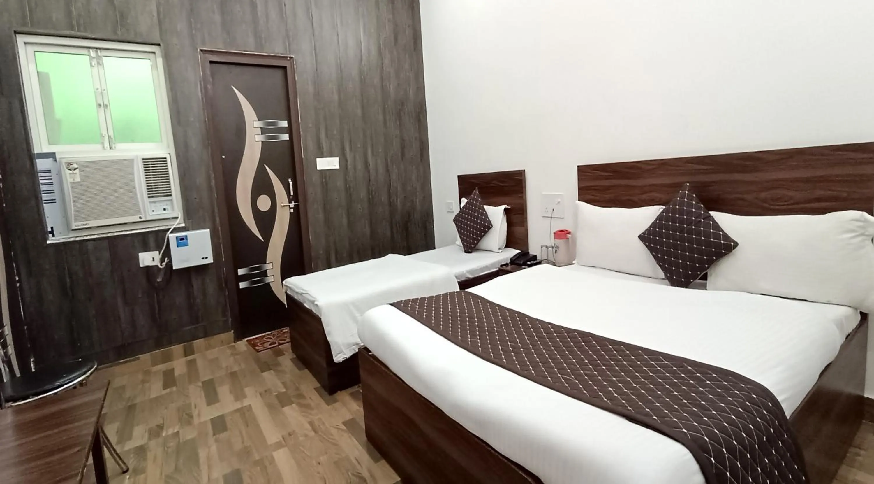 Photo of the whole room, Bed in Hotel NV Palace