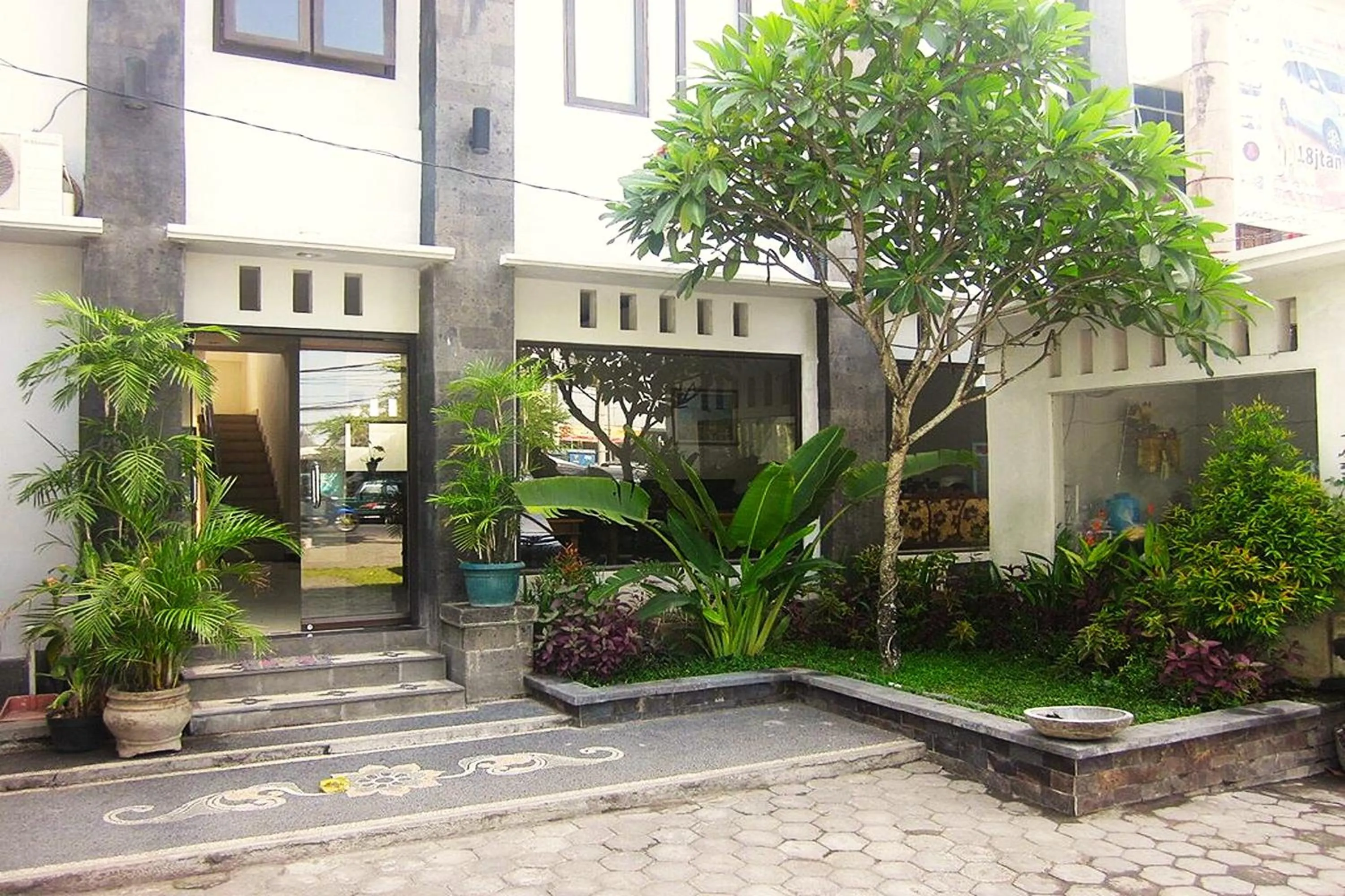 Property building in Hotel Warta Dua