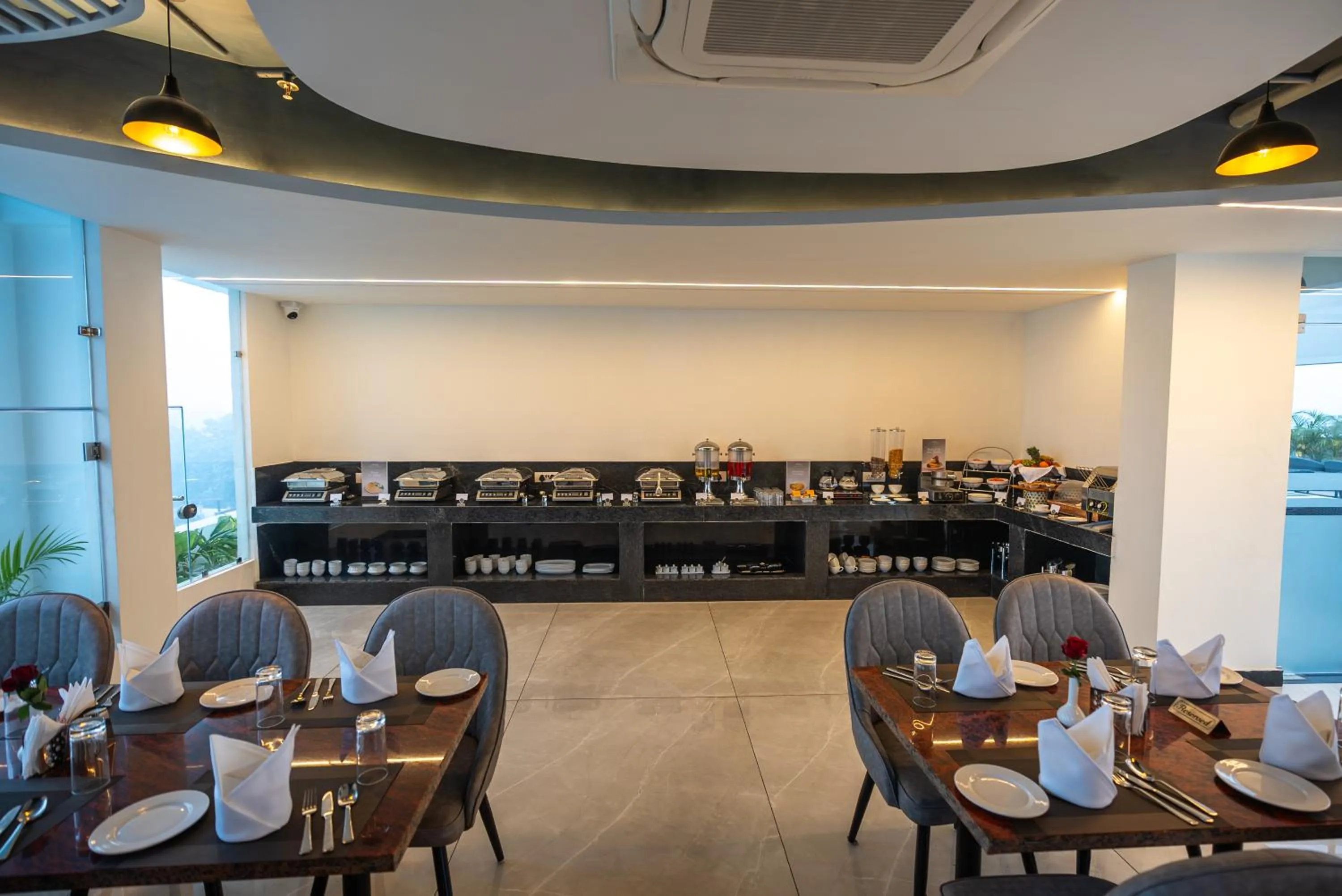 Buffet breakfast in Clarks inn Express Ayodhya