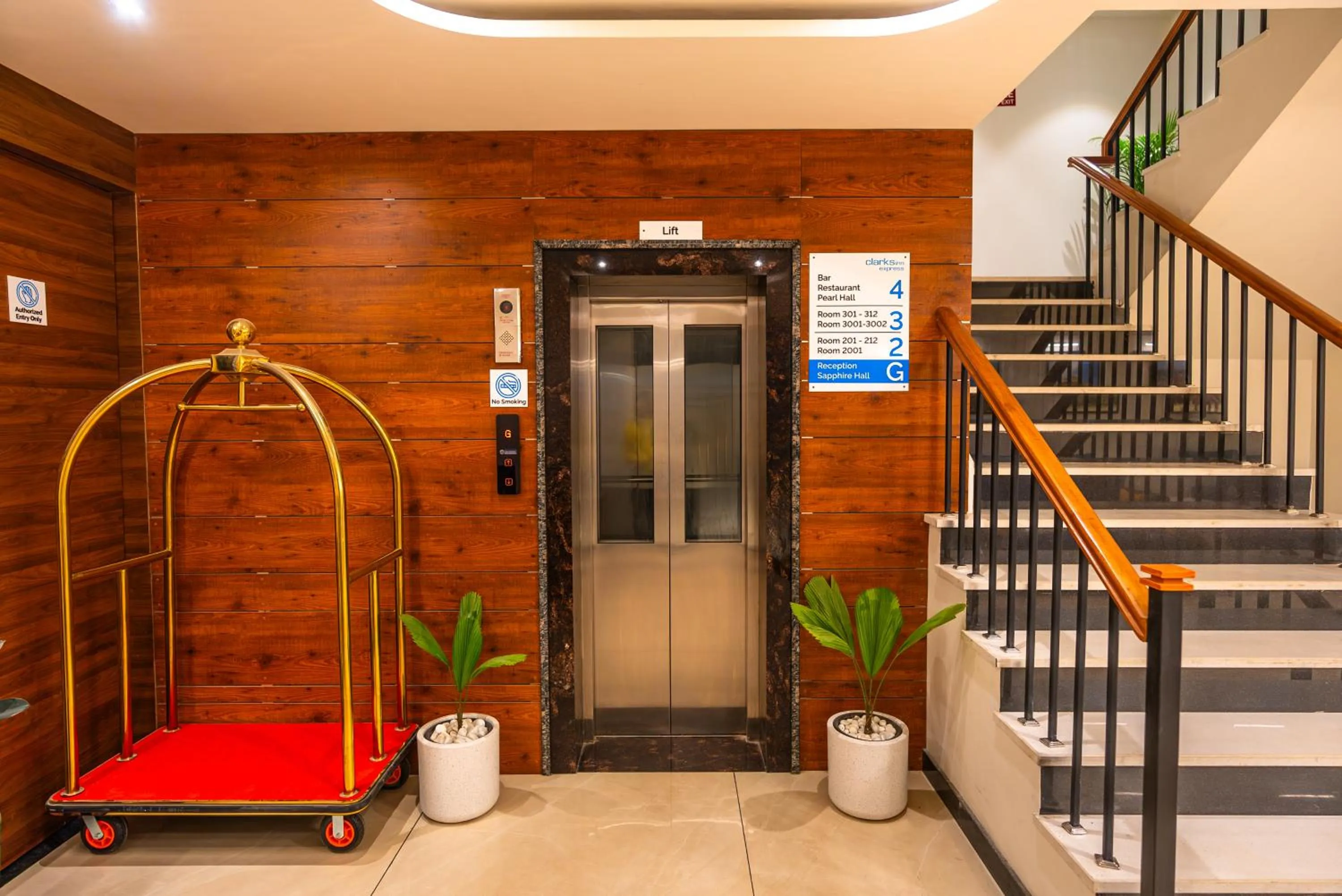 elevator in Clarks inn Express Ayodhya