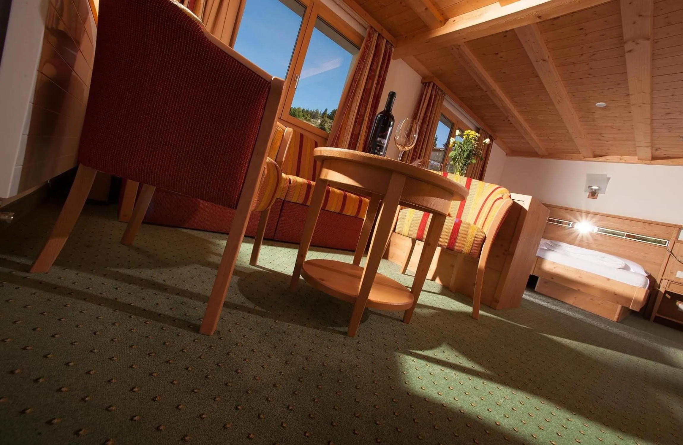 Seating area, Bed in Hotel Aletsch